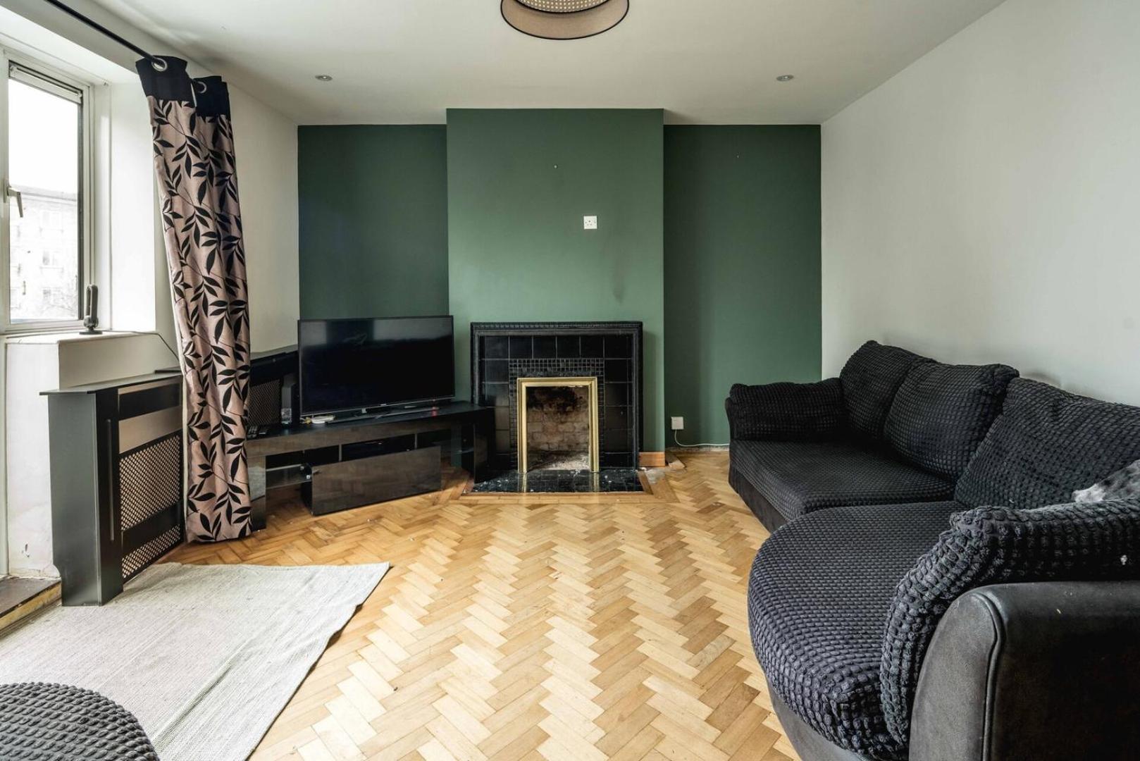 Spacious 3br Flat With Balcony Near Tottenham Hale Apartment