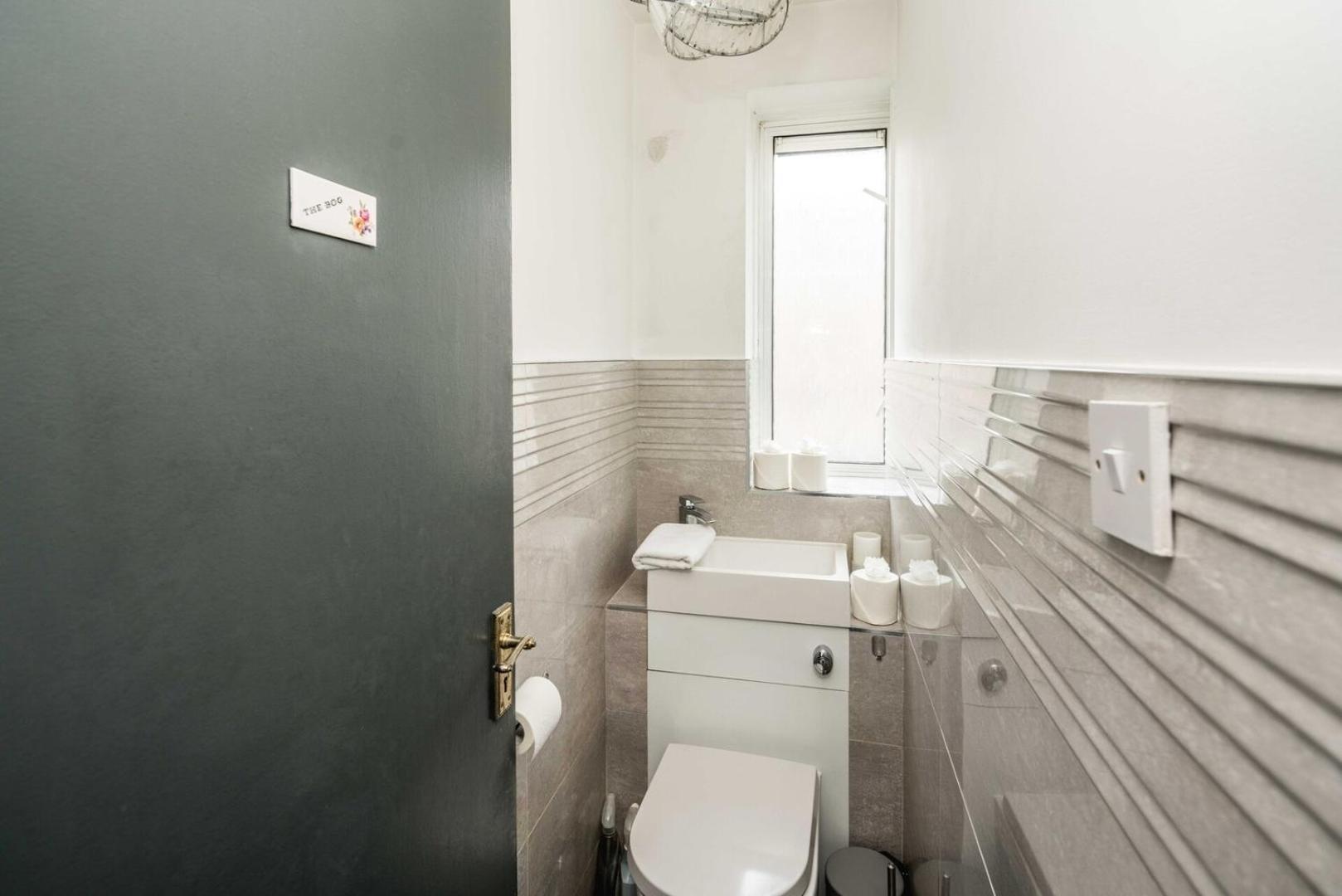 Apartment Spacious 3br Flat With Balcony Near Tottenham Hale