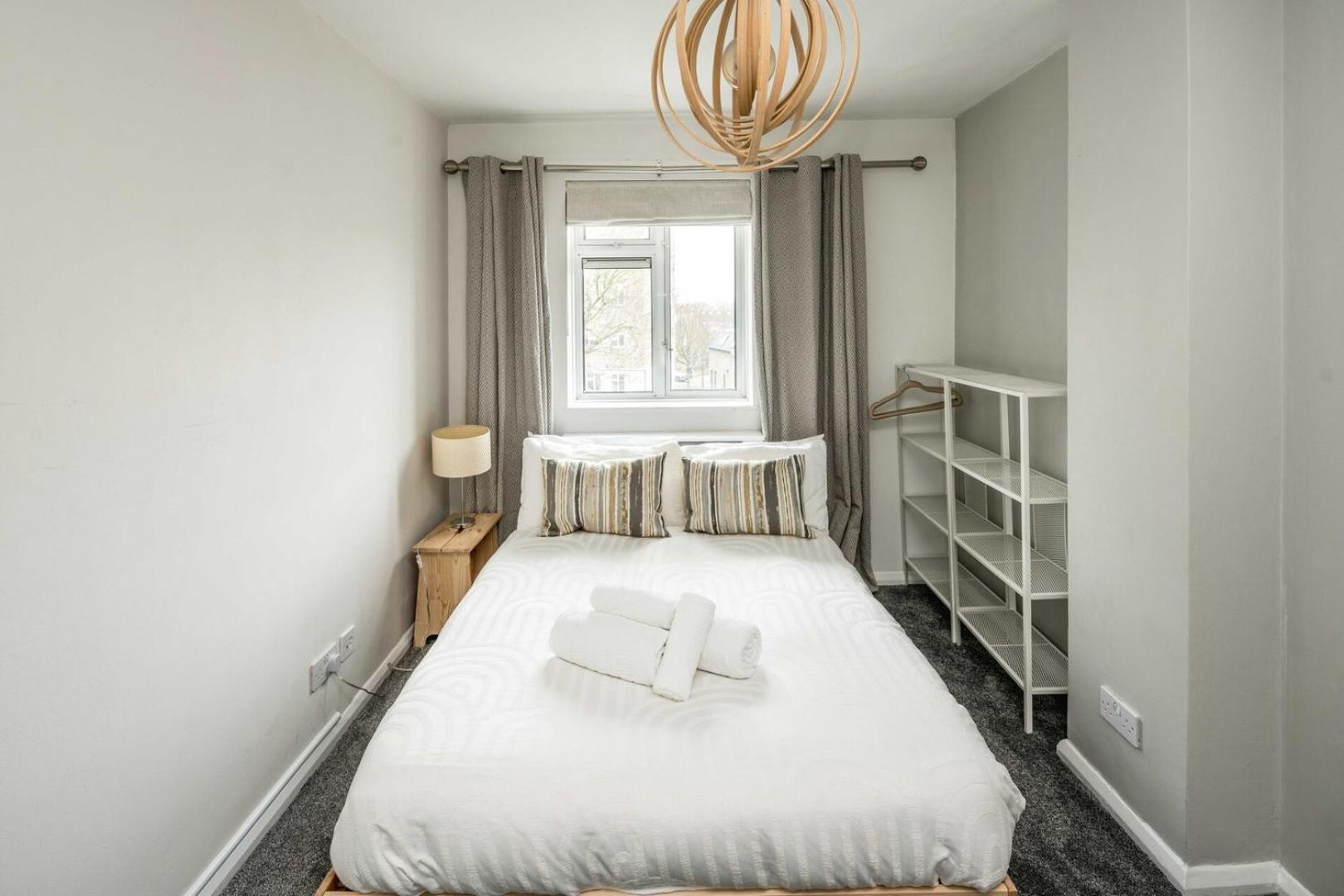 Spacious 3br Flat With Balcony Near Tottenham Hale Apartment *