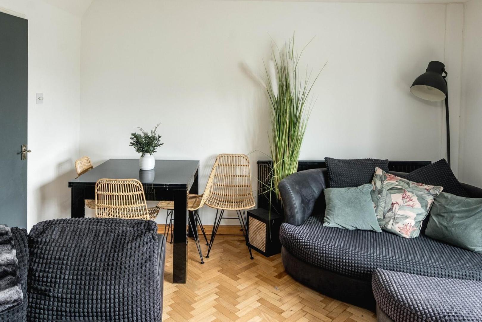 Apartment Spacious 3br Flat With Balcony Near Tottenham Hale London