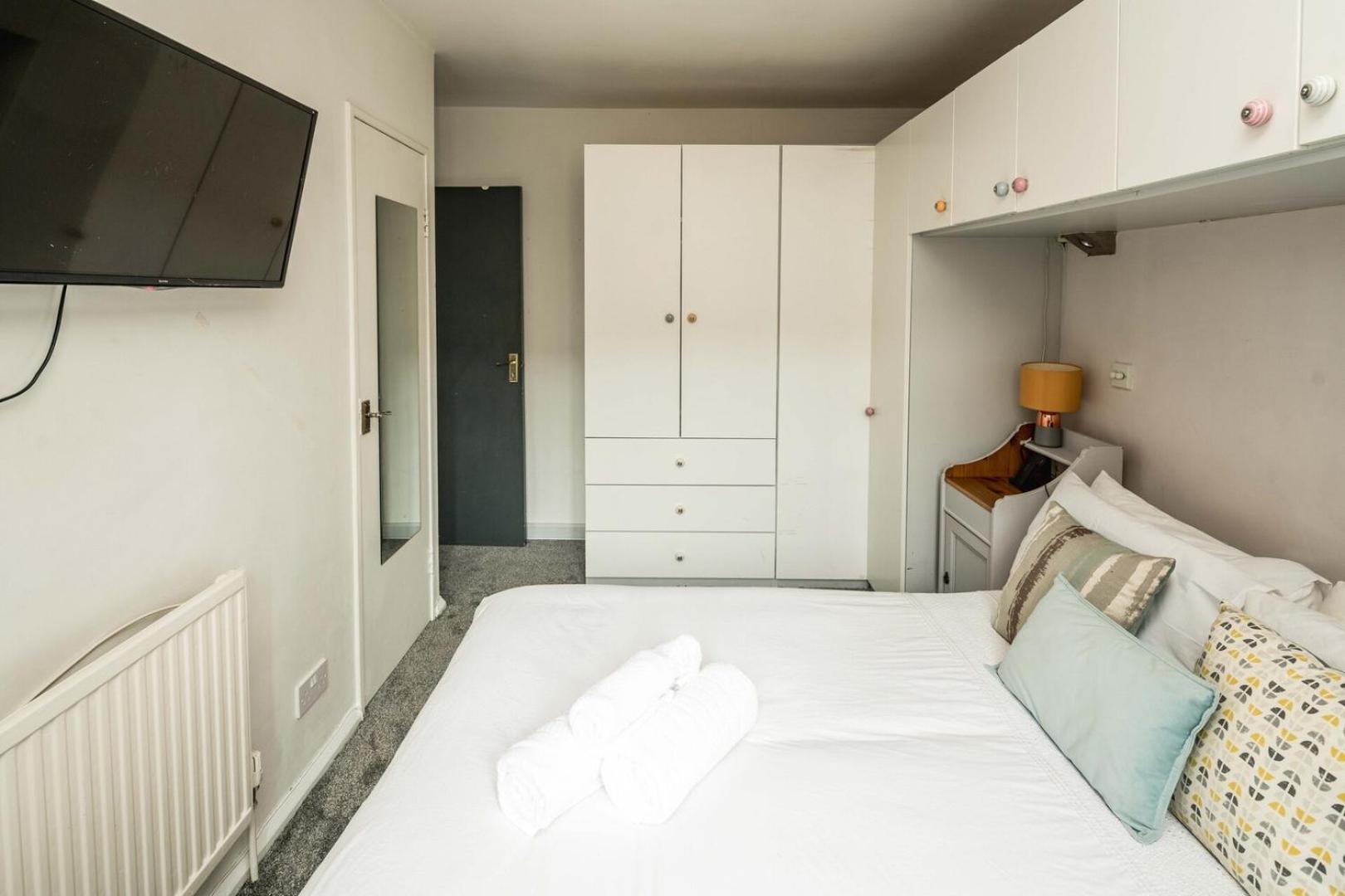 Apartment Spacious 3br Flat With Balcony Near Tottenham Hale