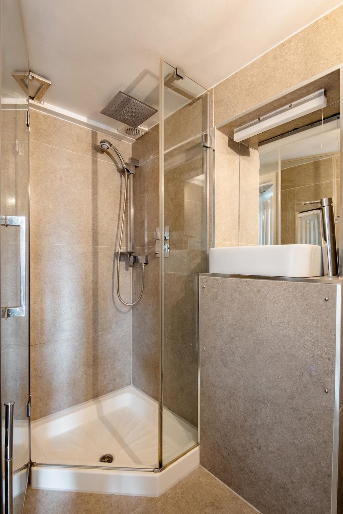Stunning 2 Bed Duplex With Quiet Communal Garden * London