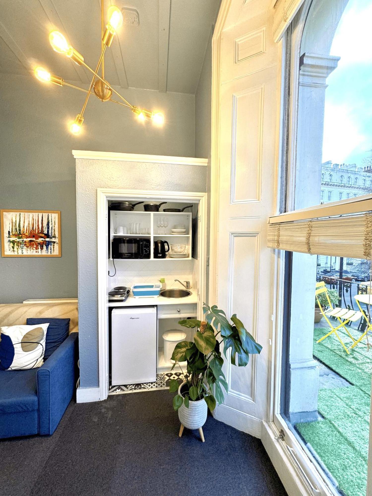 Kensington Gardens Aparthotel