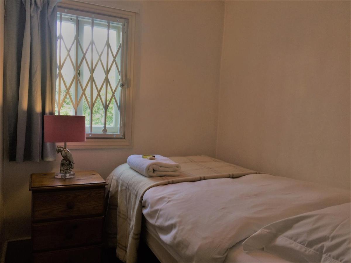 Notting Hill Charm -sleeps 5 - Urban Retreat Appartement Londen