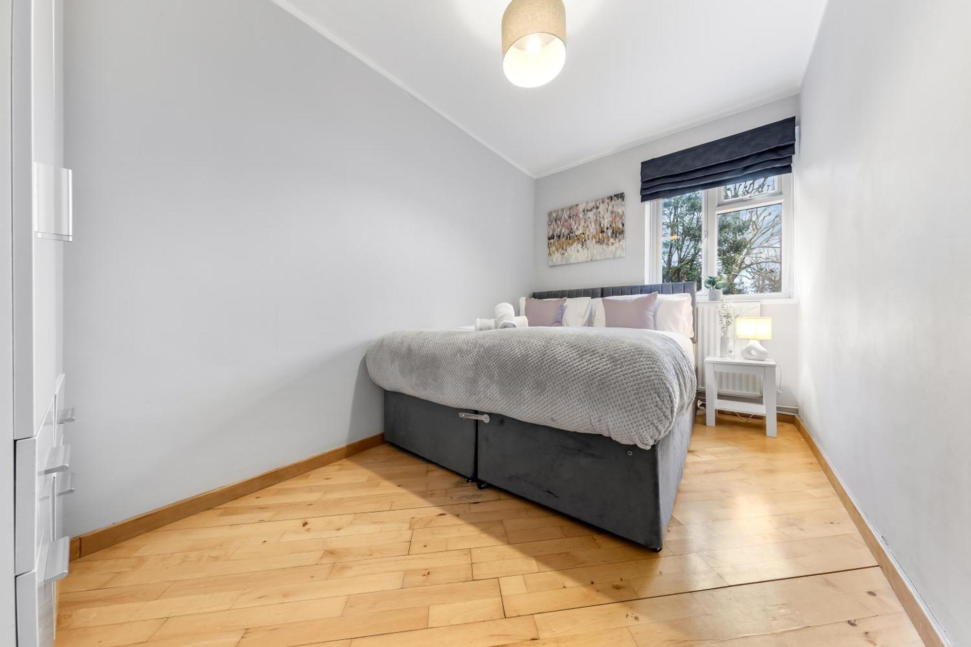 Elegant Retreat - Sleeps 6 - Close To Putney & Stamford Bridge Apartment