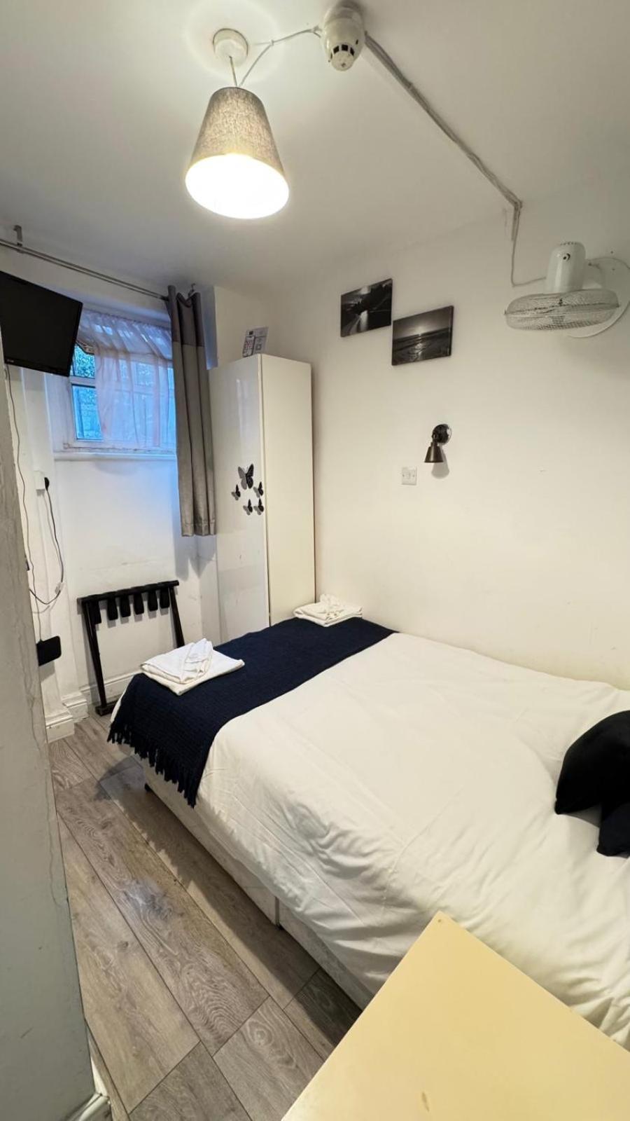 Earl's Court Capsule hotel London