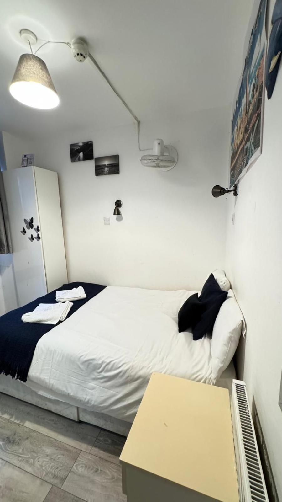 Capsule hotel Earl's Court