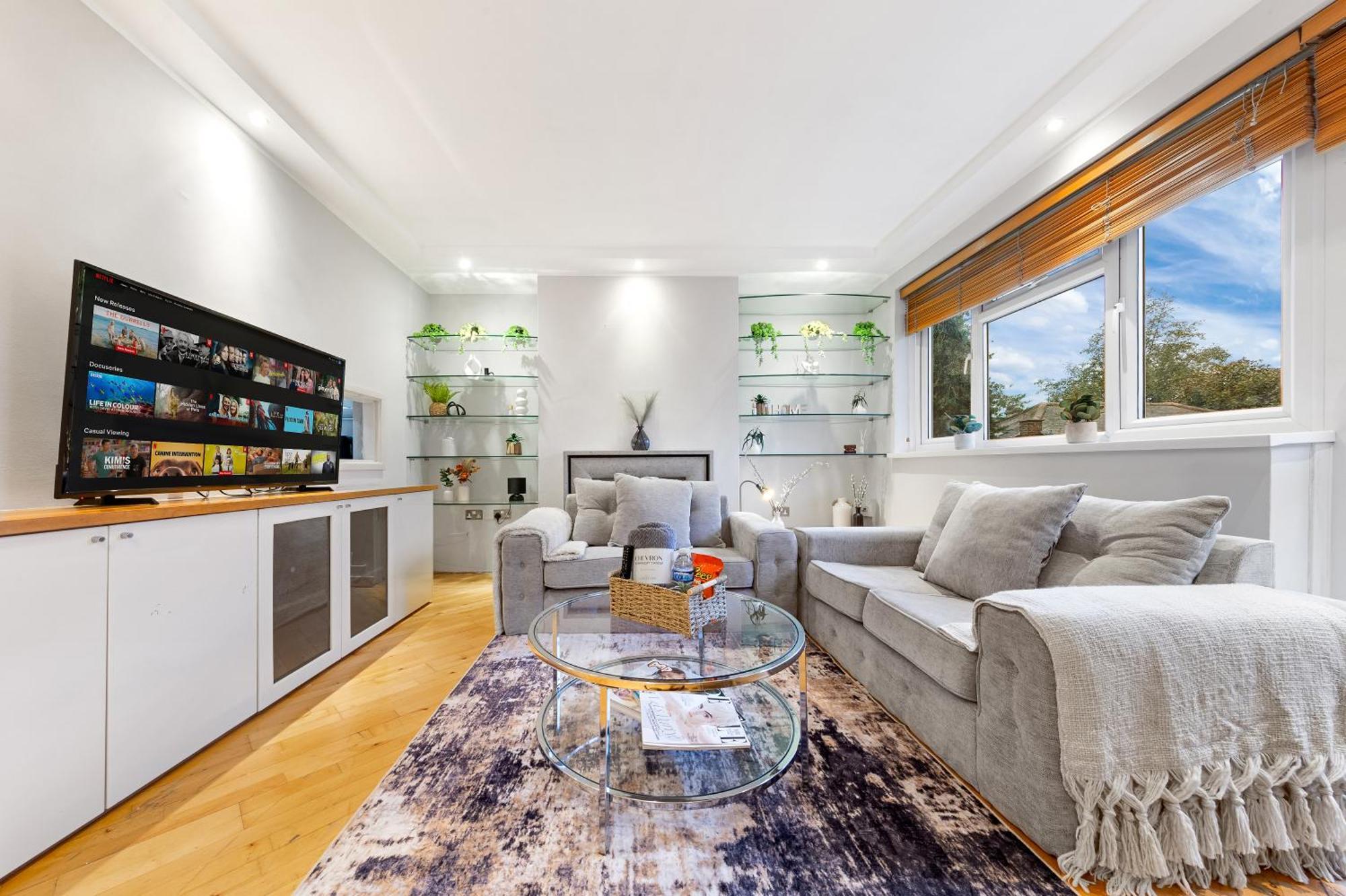 Elegant Retreat - Sleeps 6 - Close To Putney & Stamford Bridge * London