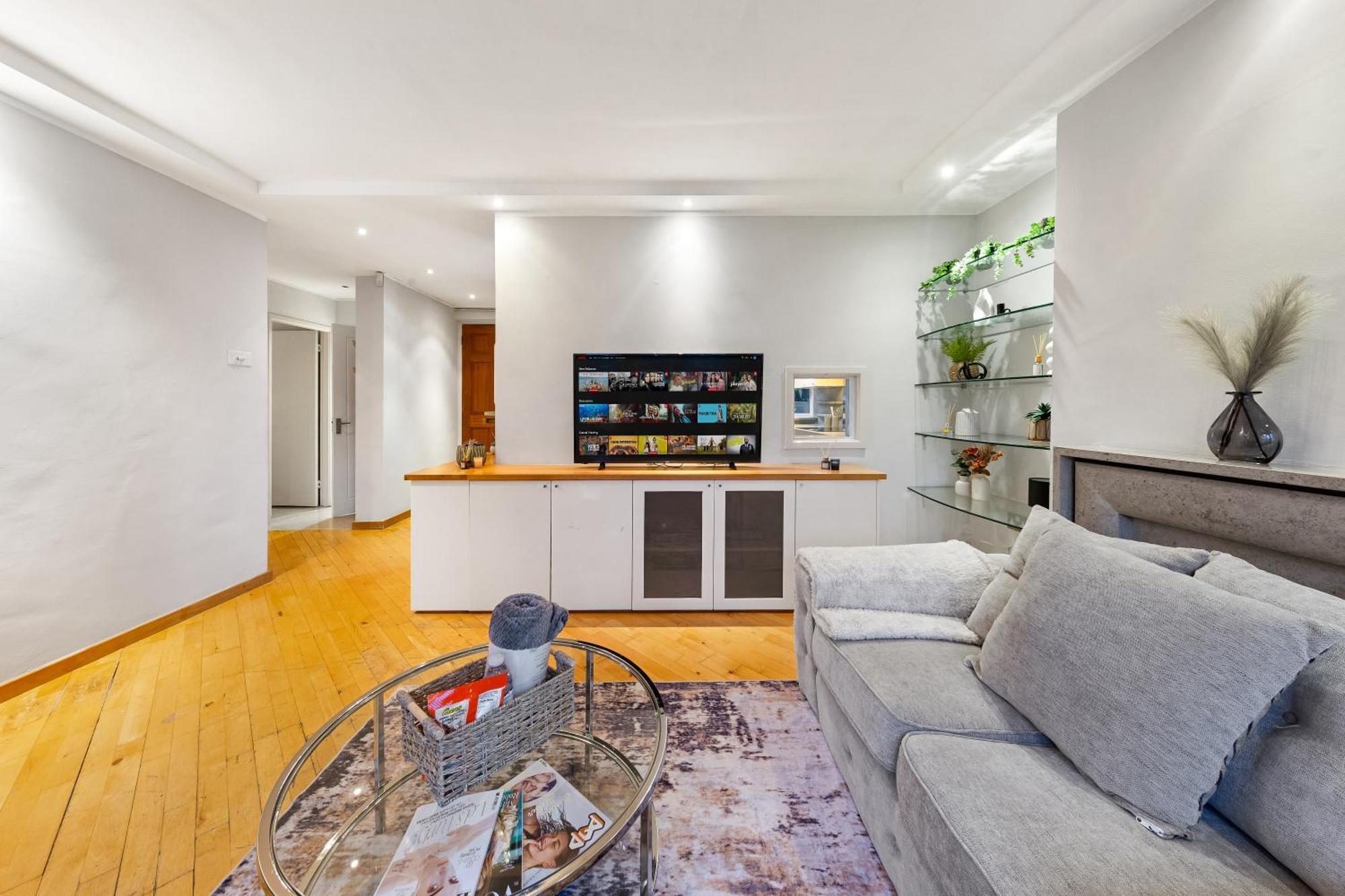 Apartment Elegant Retreat - Sleeps 6 - Close To Putney & Stamford Bridge *