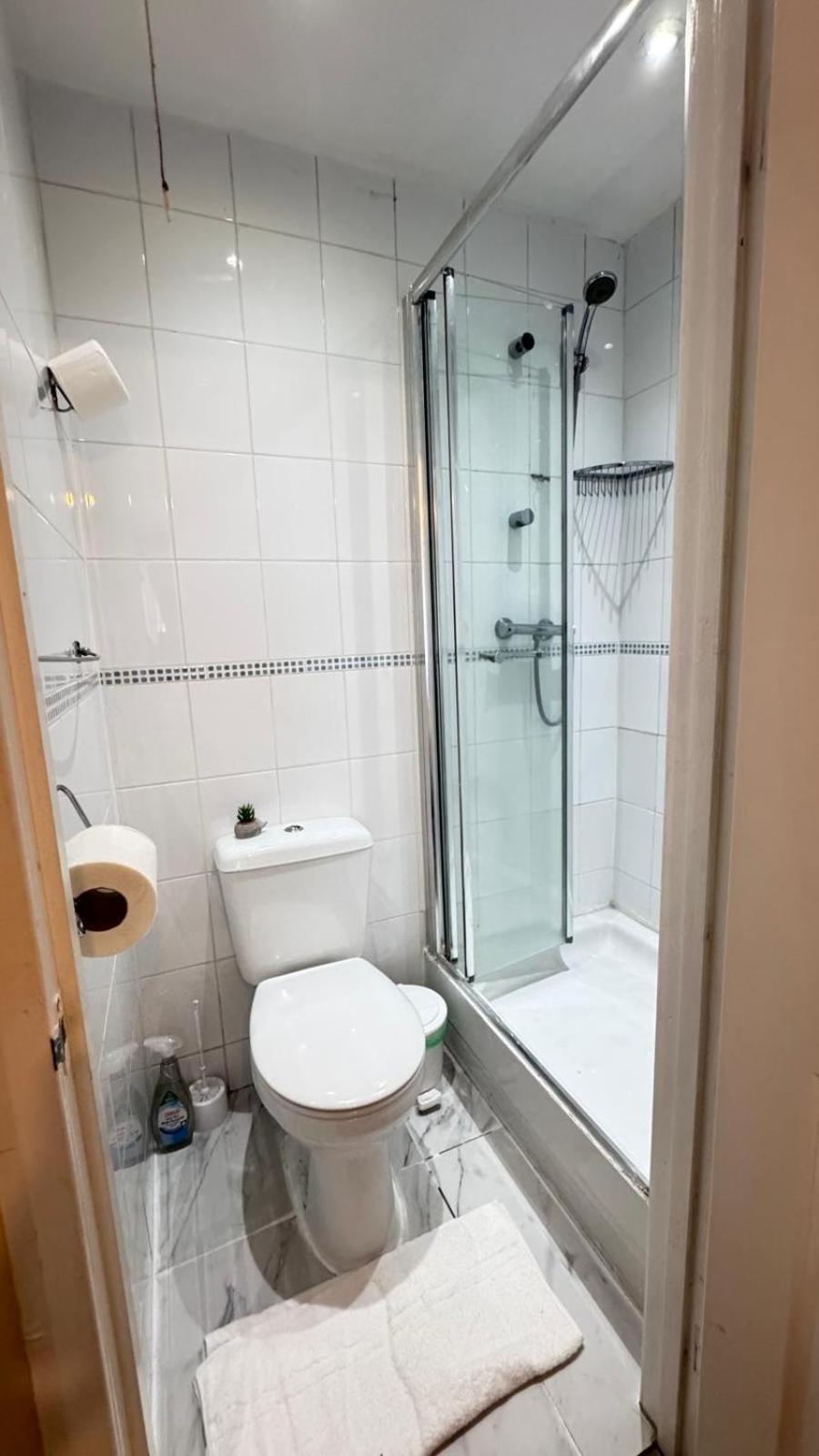 Earl's Court Capsule hotel *