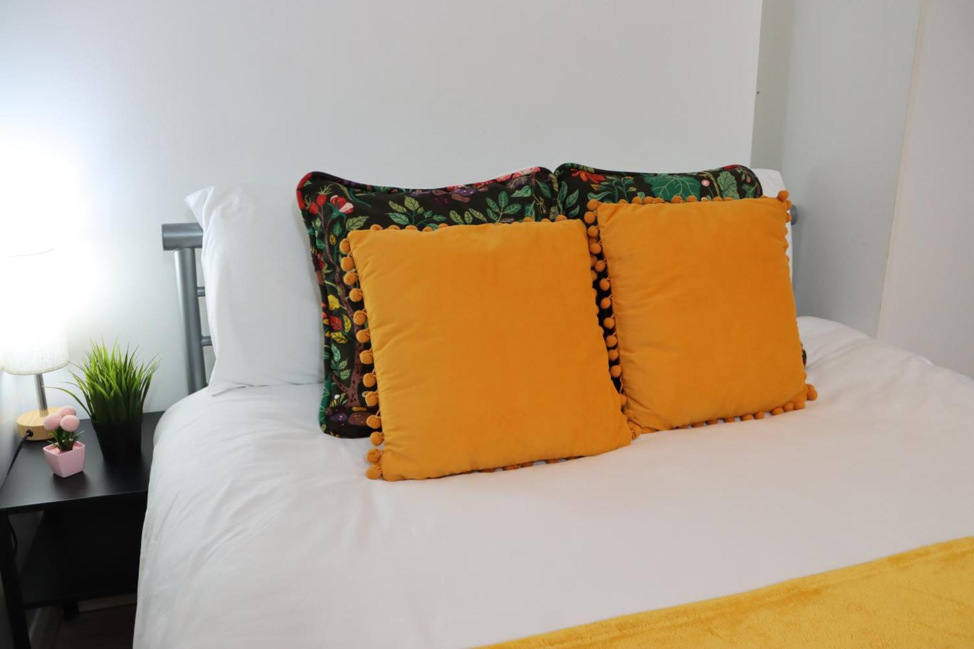 Apartment Stylish - Private Bathroom, 15mins To London!