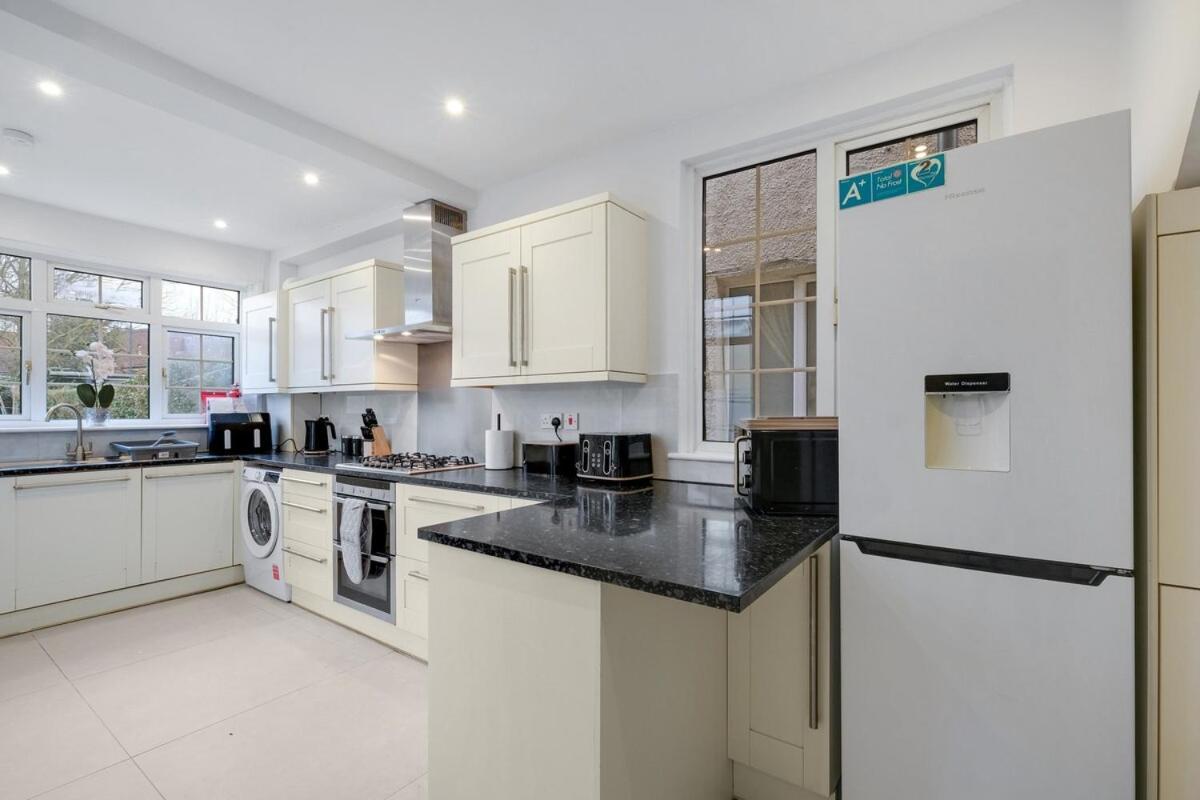 Stylish 3br House Close To Wembley Stadium And Arena *