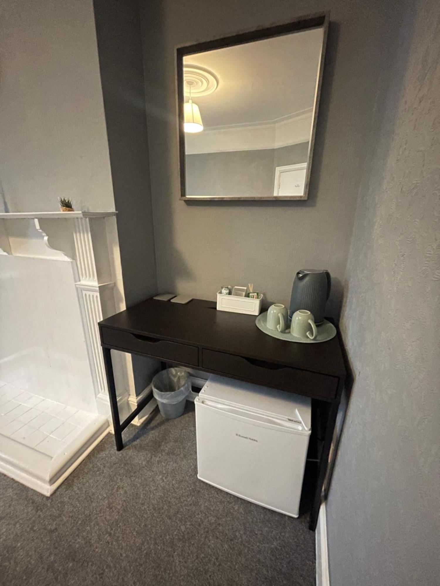 Pensión Cosy Double A Stones Throw From Wembley Stadium