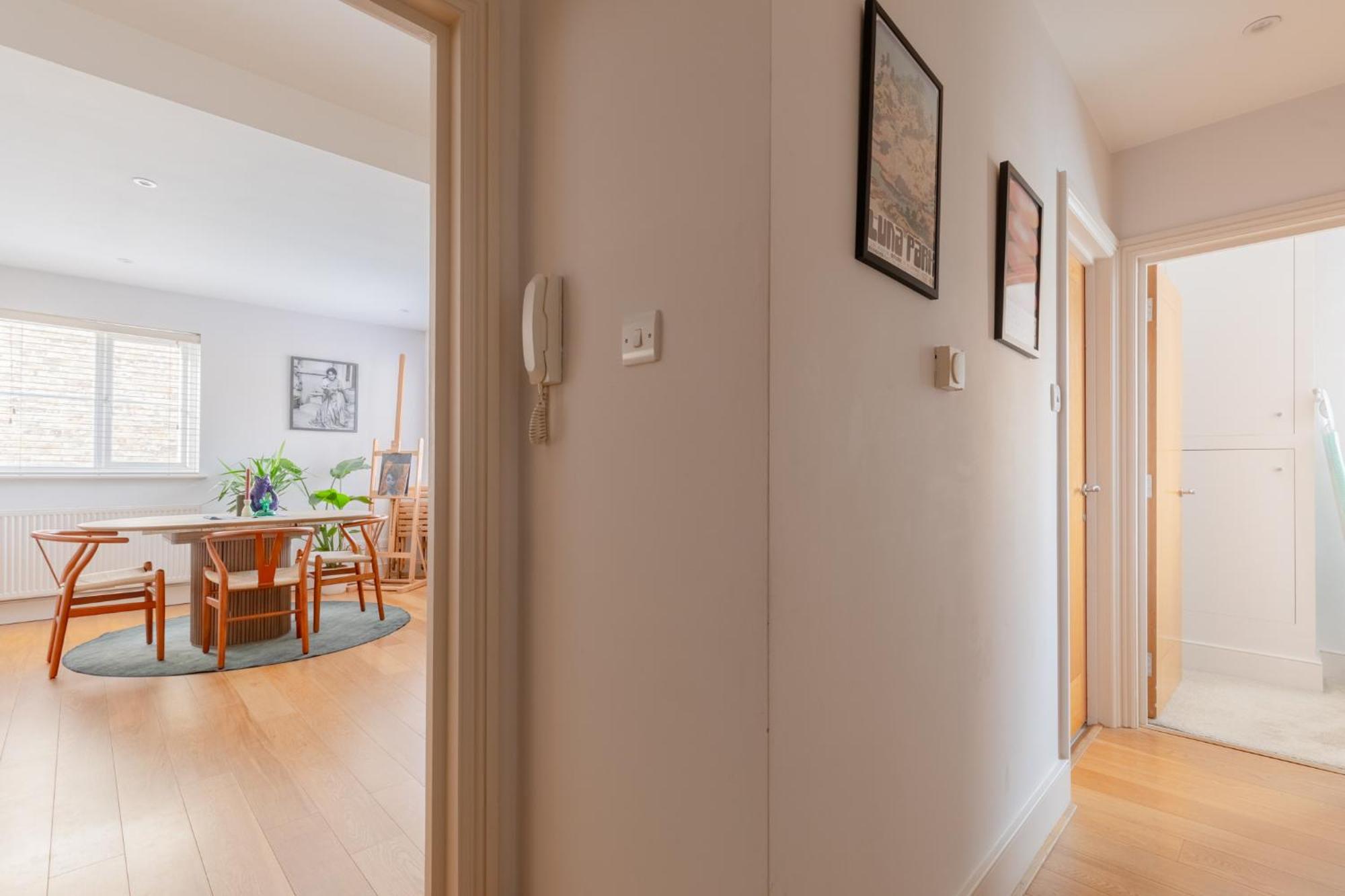 Beautifully Designed 1bd Flat Near Balham Station *