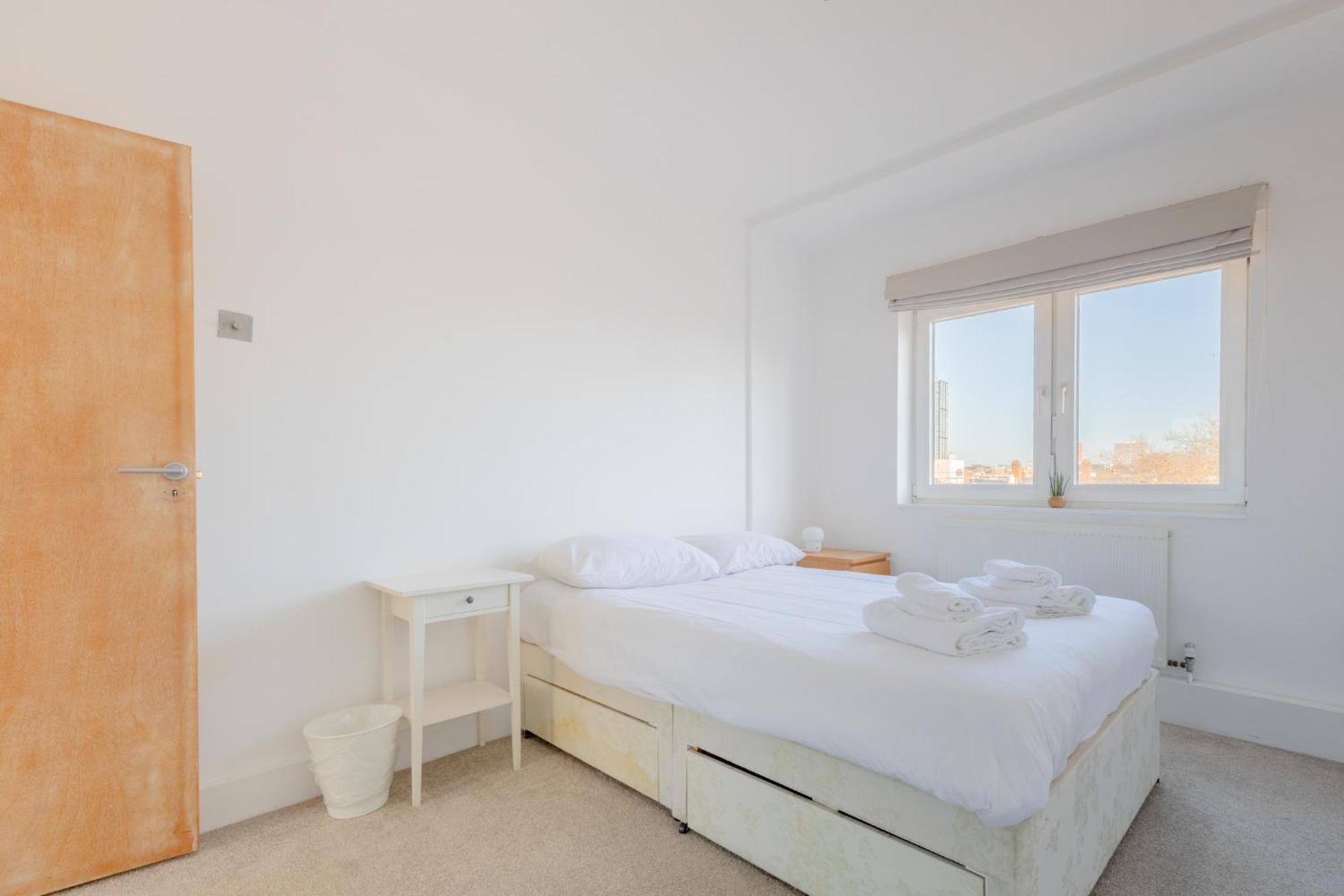 Fantastically Located 4bd Flat Clerkenwell
