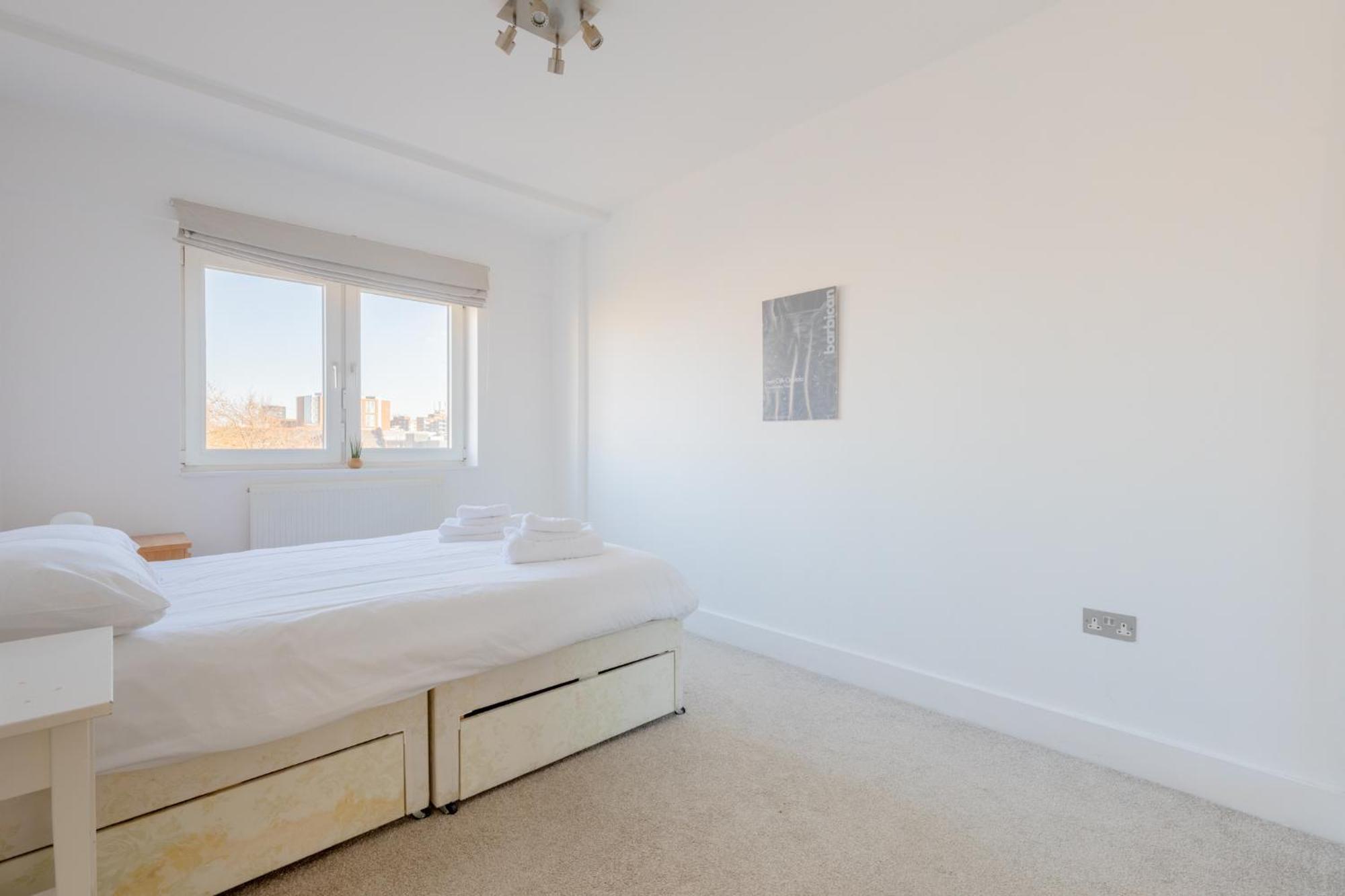 Fantastically Located 4bd Flat Clerkenwell