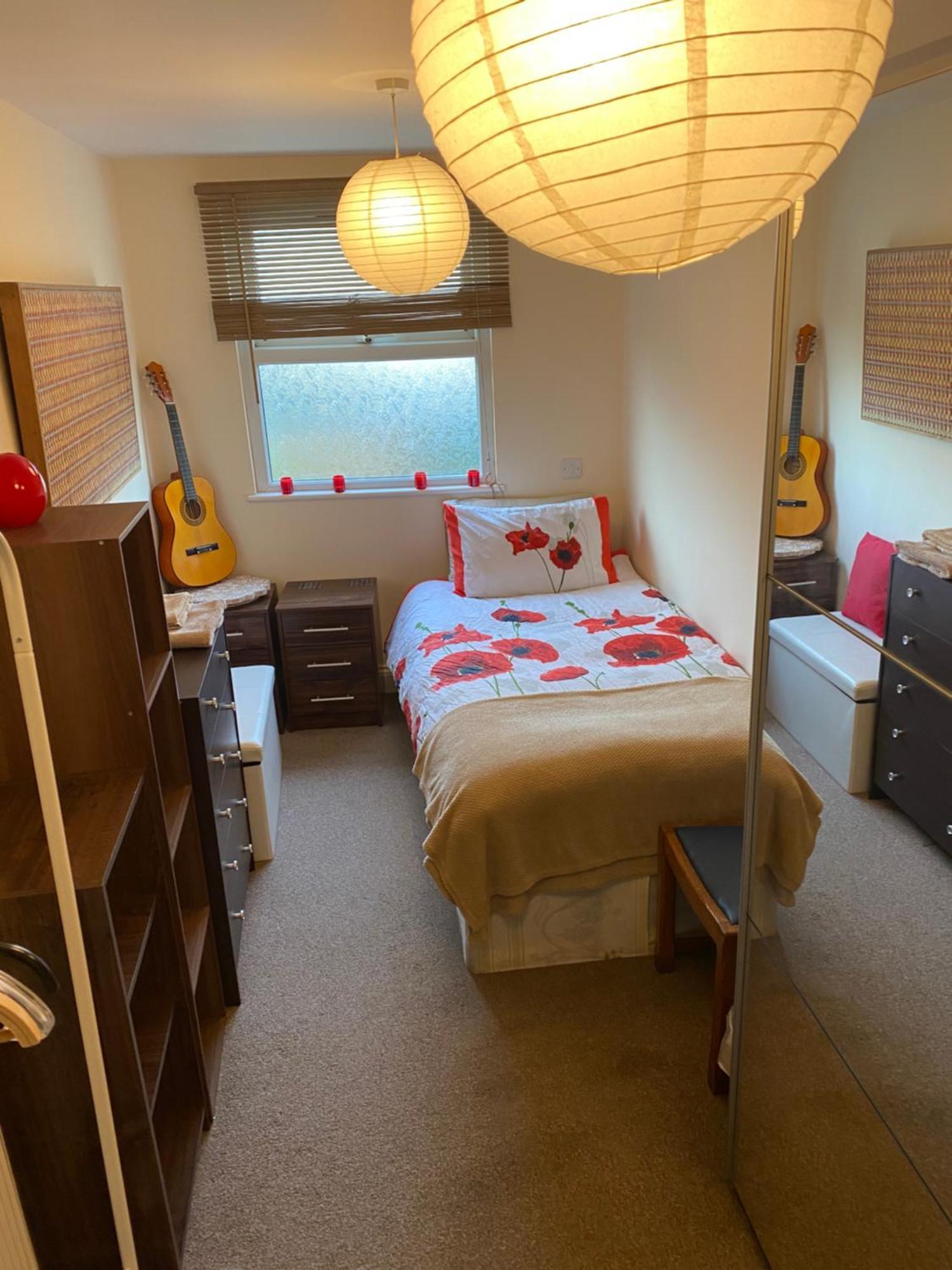 Сasa de vacaciones 35 Mins To London. 3 Bedrooms. 2 Bathrooms With Garden Londres