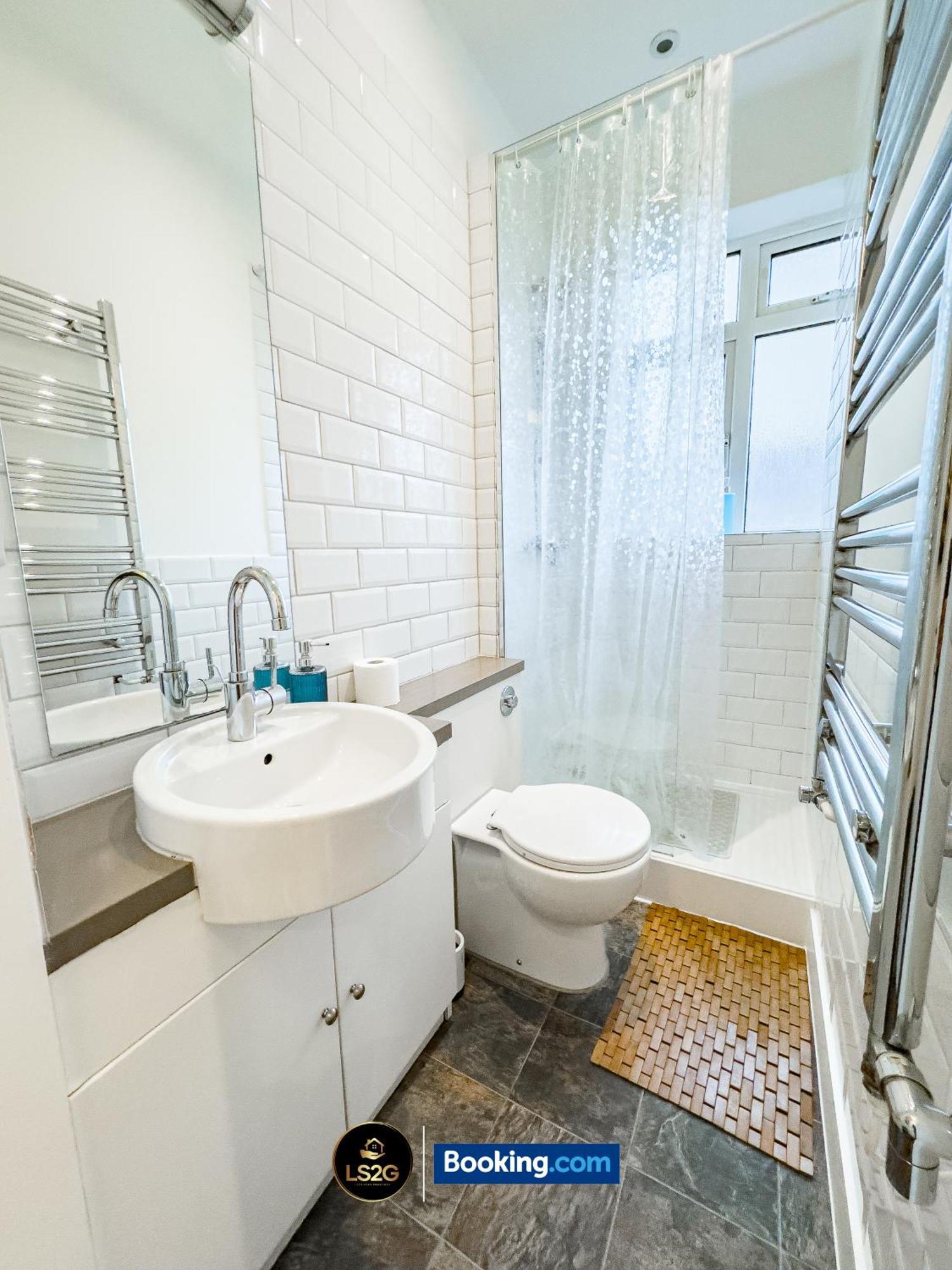 Appartement Amazing 3 Bedroom By Ls2g Short Lets & Serviced Greater With Free Wifi Londen