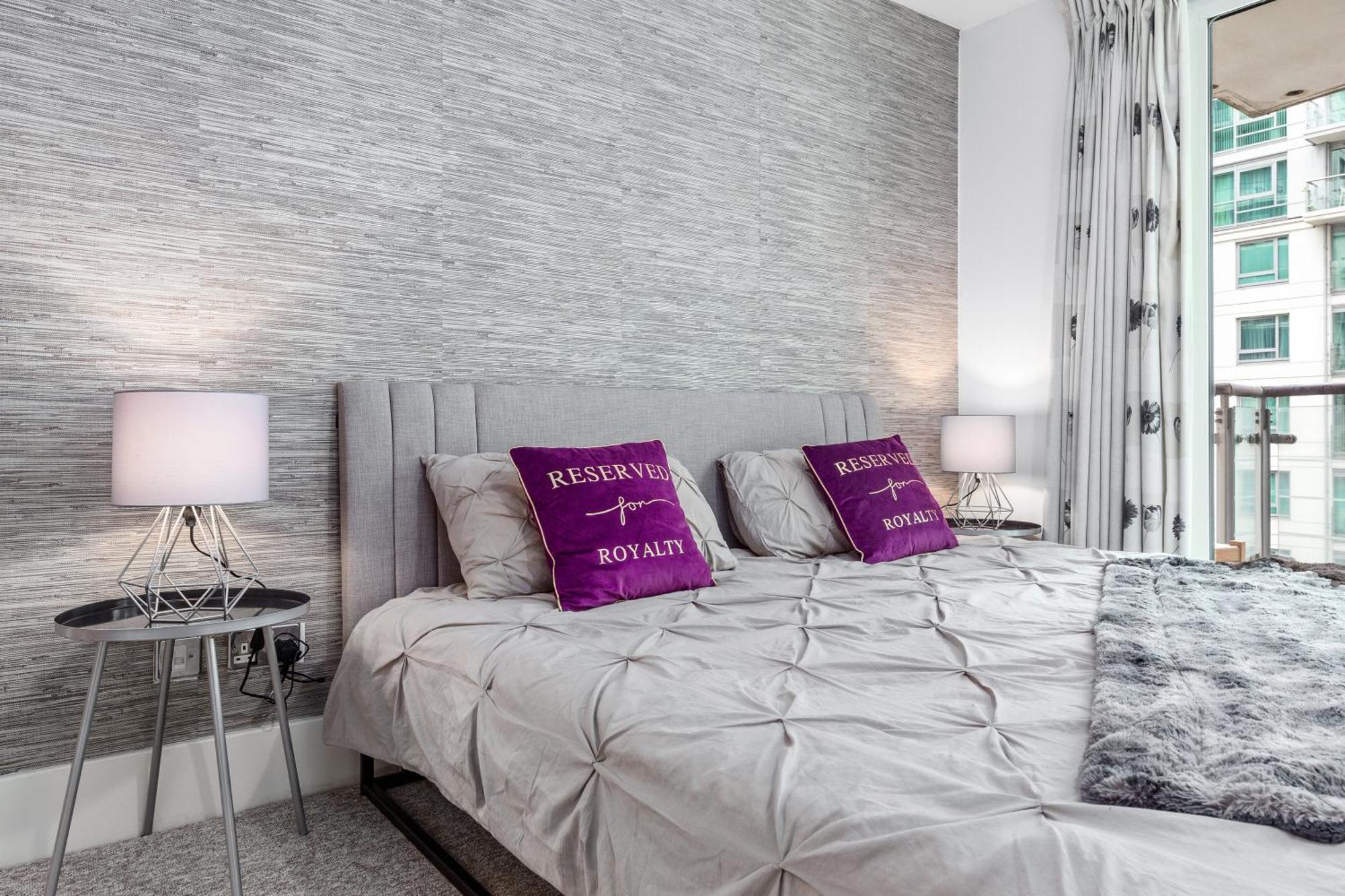 Apartment St, George Wharf Vauxhall Bridge Large 2bedrooms With River View Panoramic Balcony London
