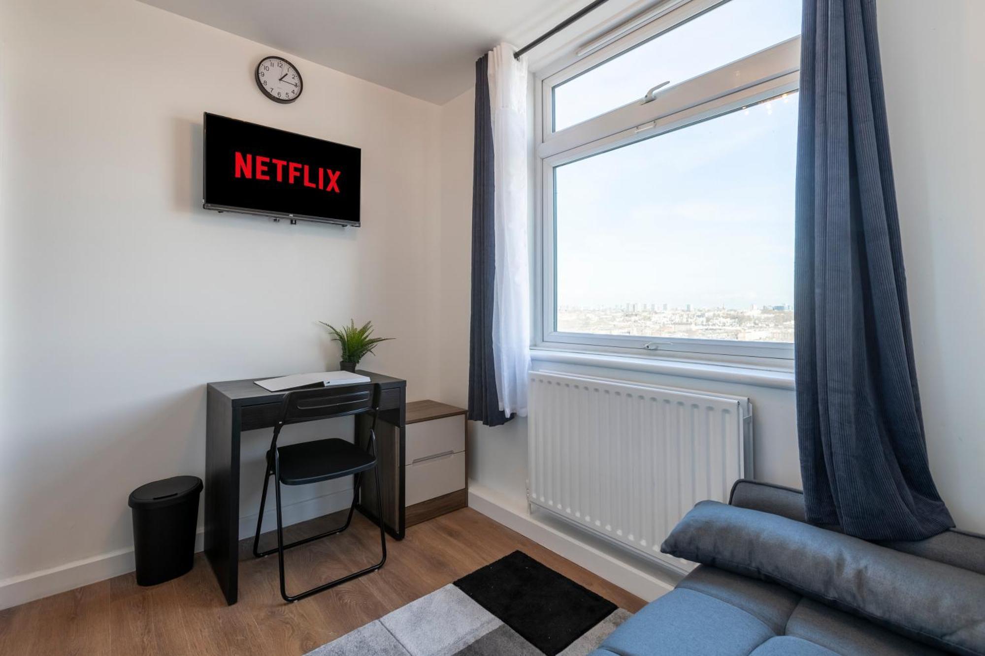 Shepherds Haven Luxury 4 Bed Flat With Self Check In Appartement Londen