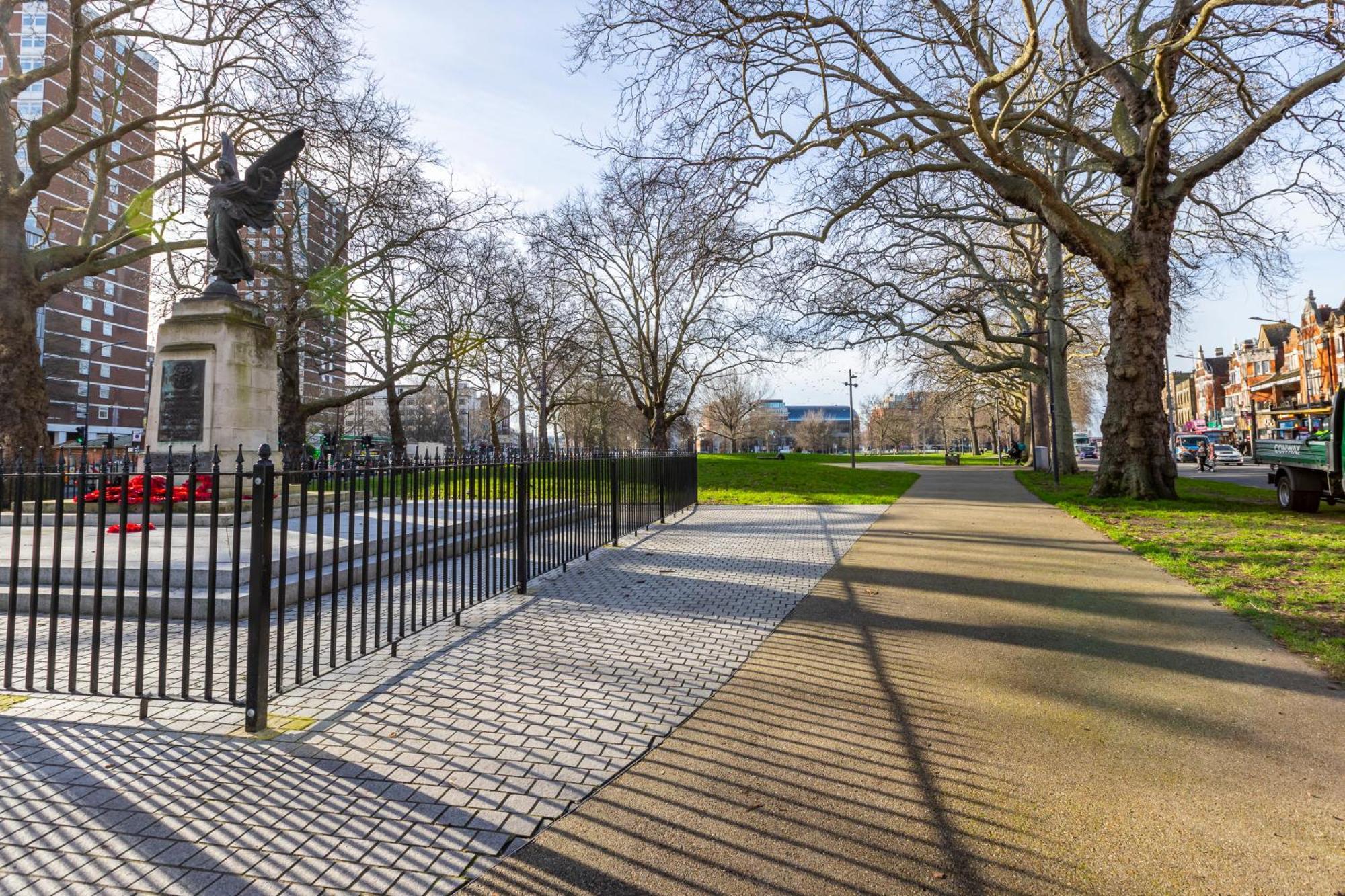 Shepherds Haven Luxury 4 Bed Flat With Self Check In * Londen