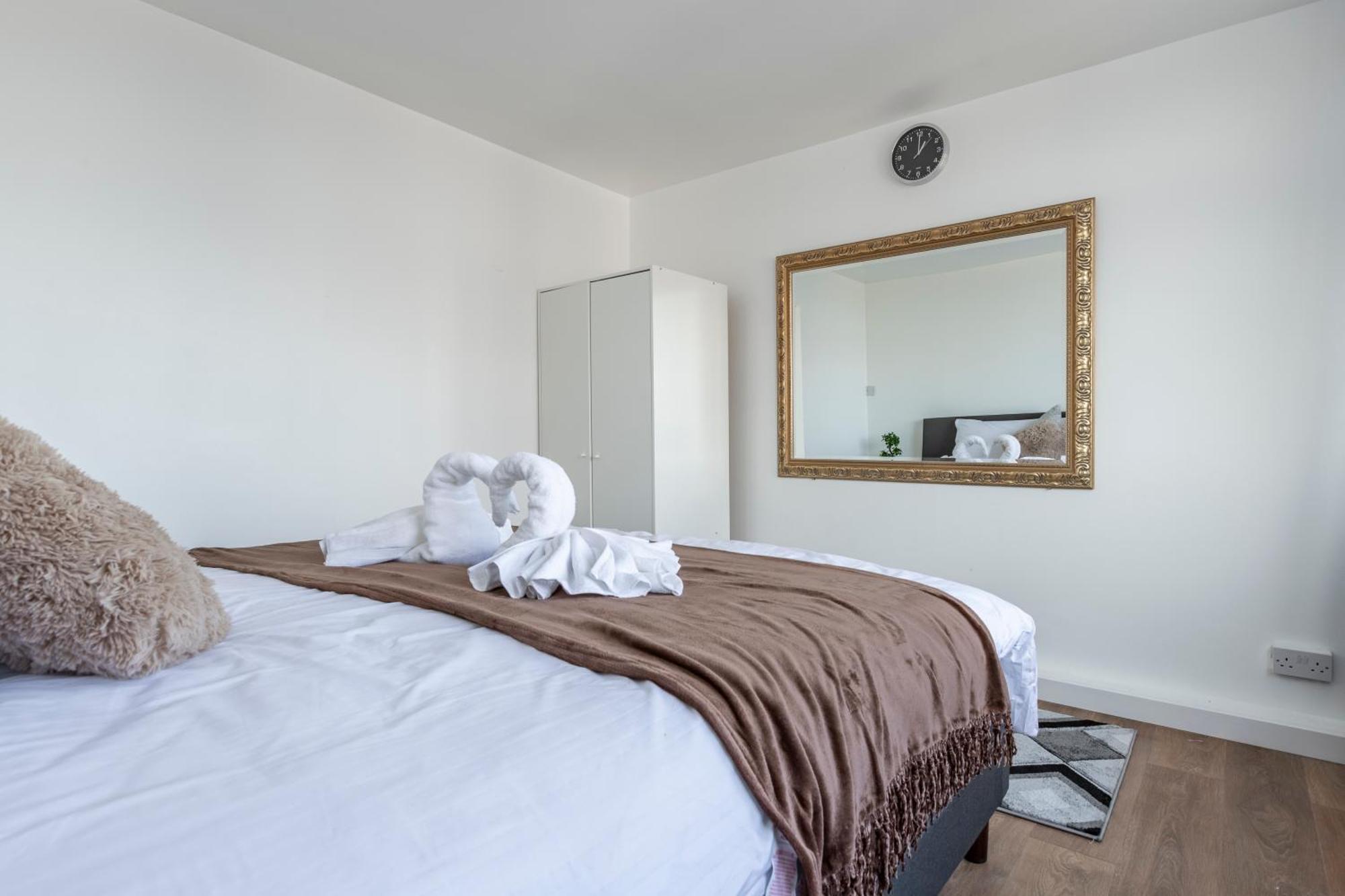 Shepherds Haven Luxury 4 Bed Flat With Self Check In Appartement *