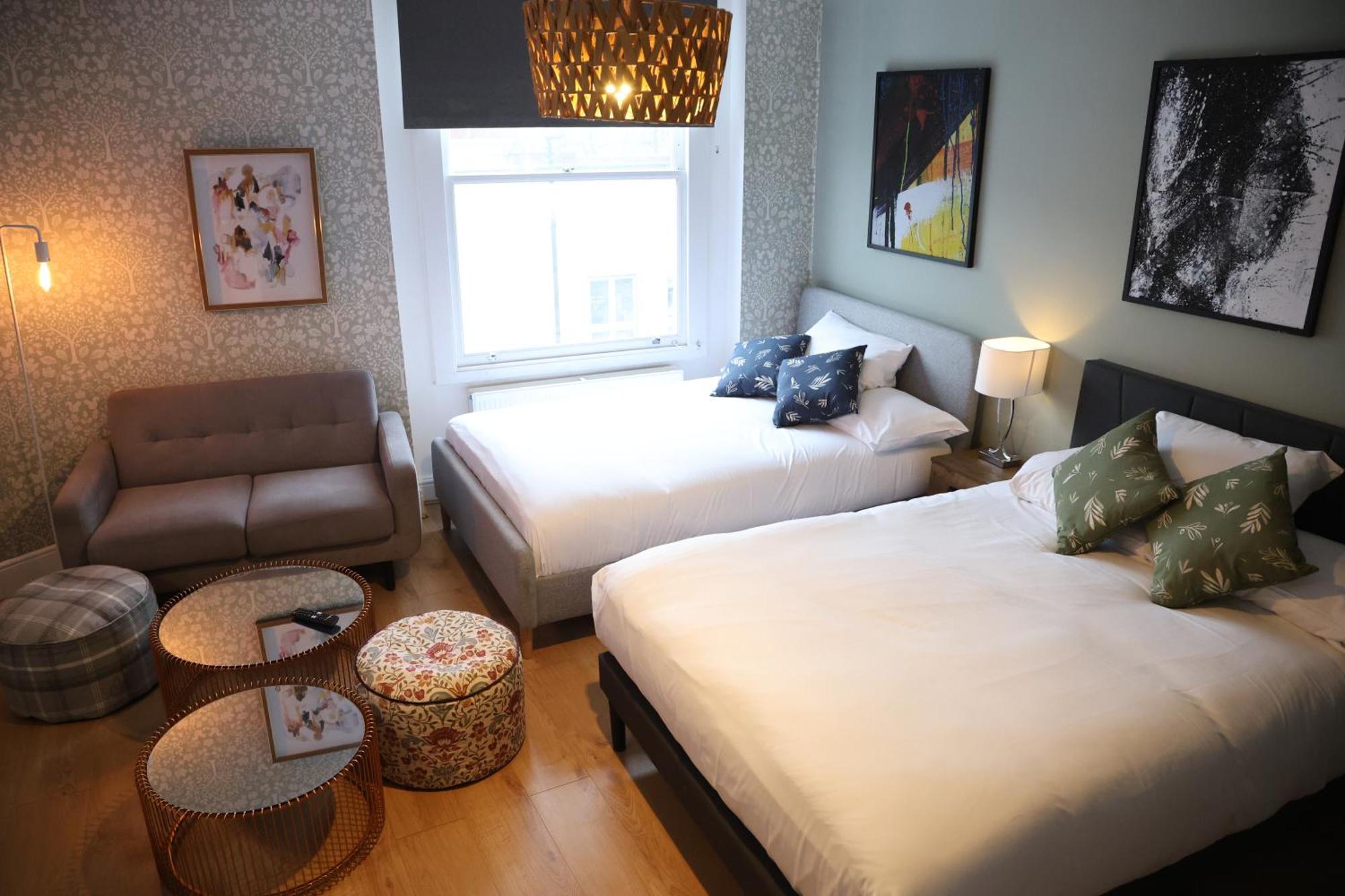 Cityscape Apartment *