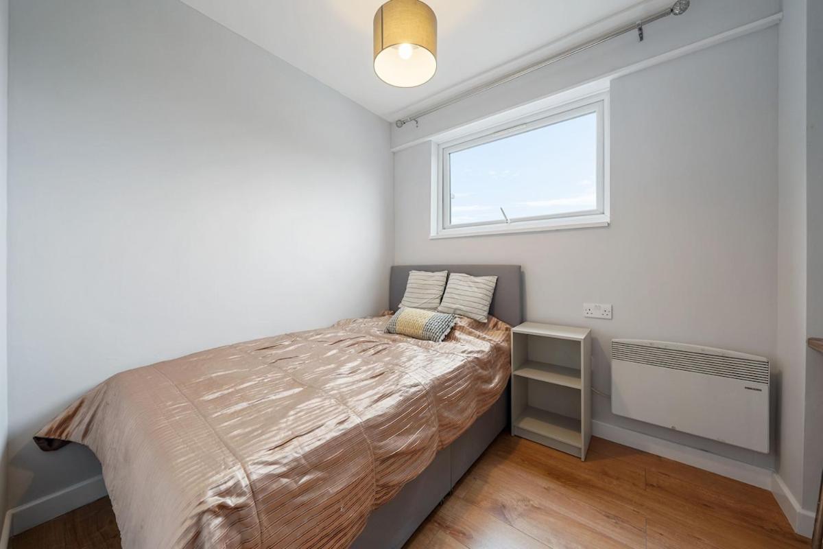 Apartment 4 Bedroom Flat In Kensington *