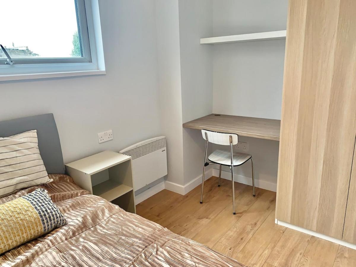 Apartment 4 Bedroom Flat In Kensington London