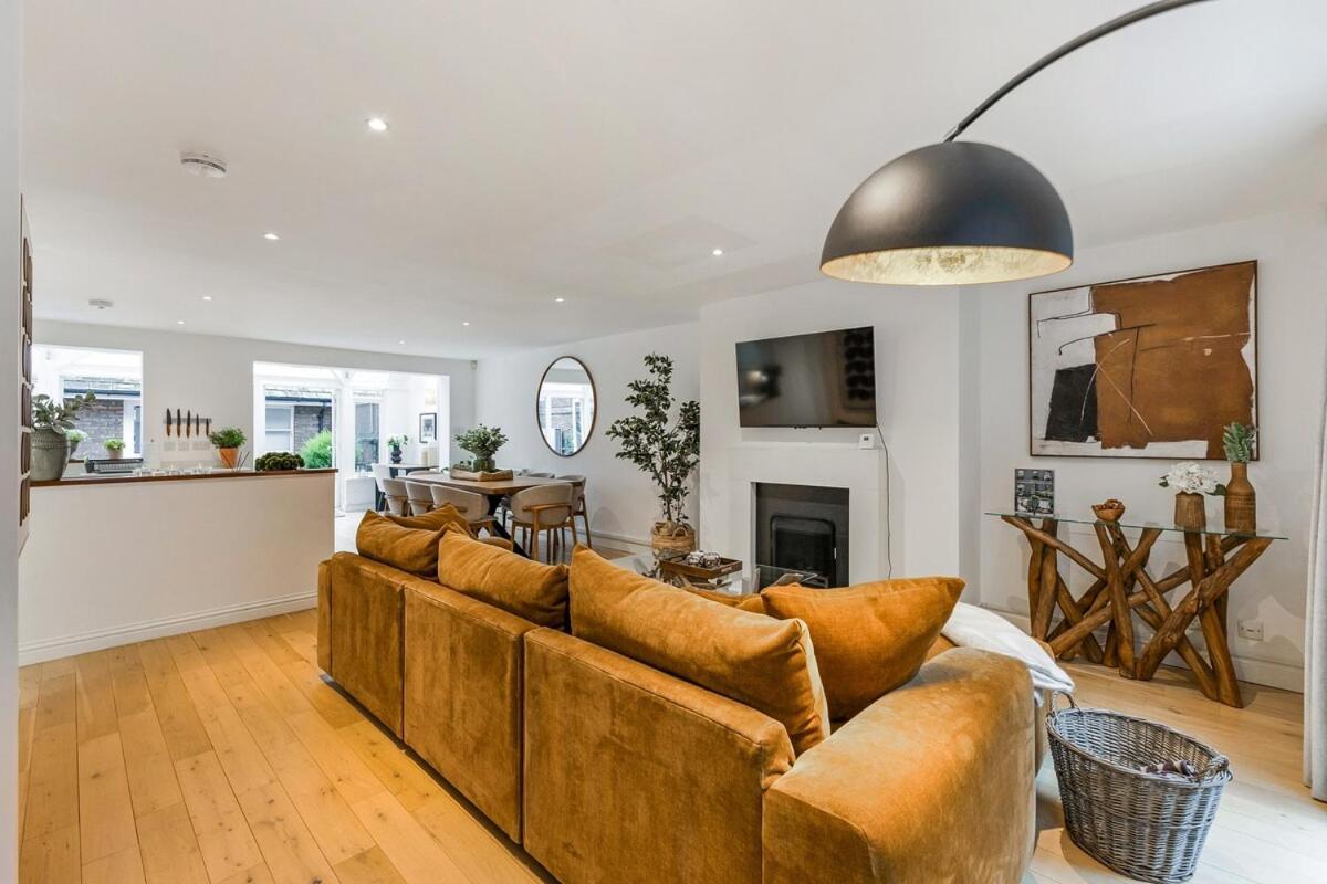 Apartment The Riverbank Hideaway London