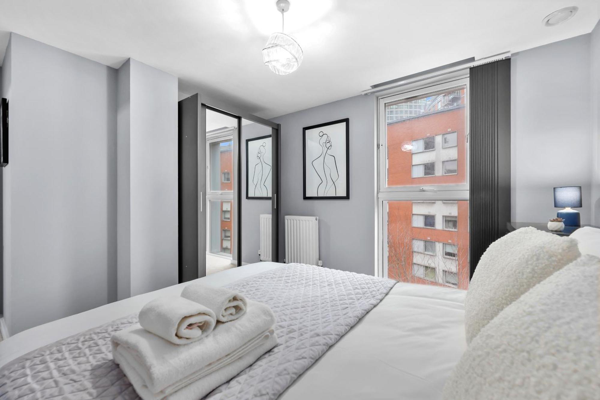 2-bedroom Short Term & Flexible Renting Canary Wharf Apartment London