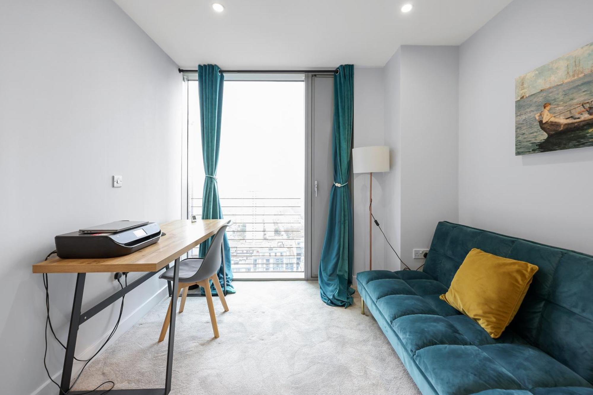 2-bedroom Short Term & Flexible Renting Canary Wharf Apartment London