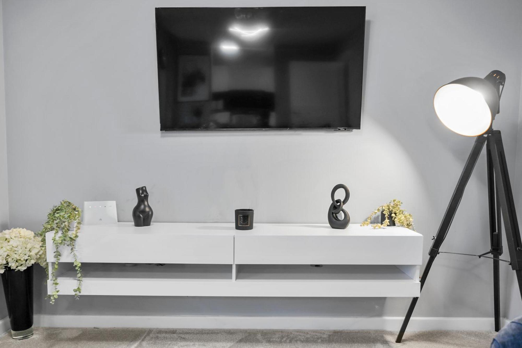 2-bedroom Short Term & Flexible Renting Canary Wharf * London