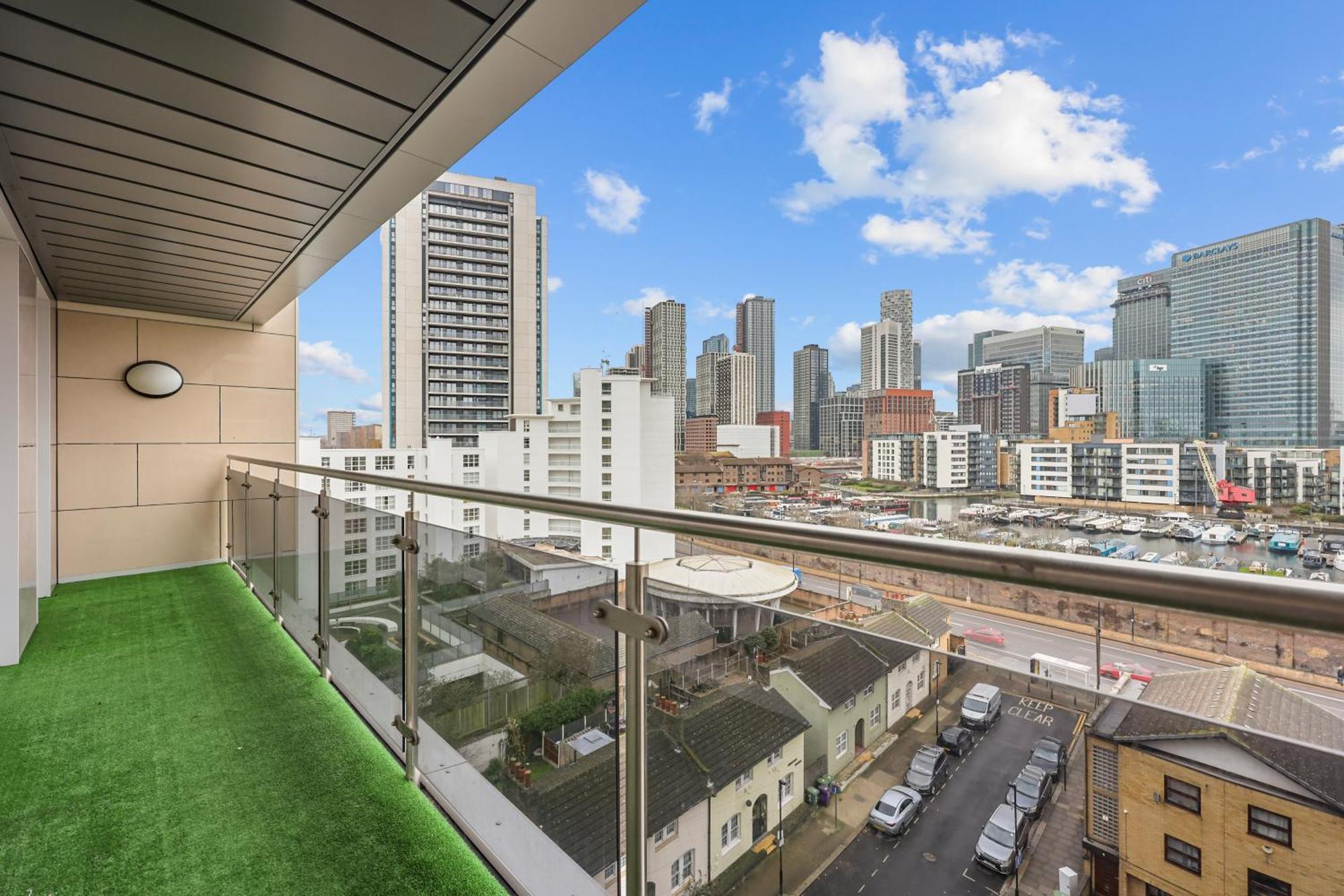 2-bedroom Short Term & Flexible Renting Canary Wharf Apartment