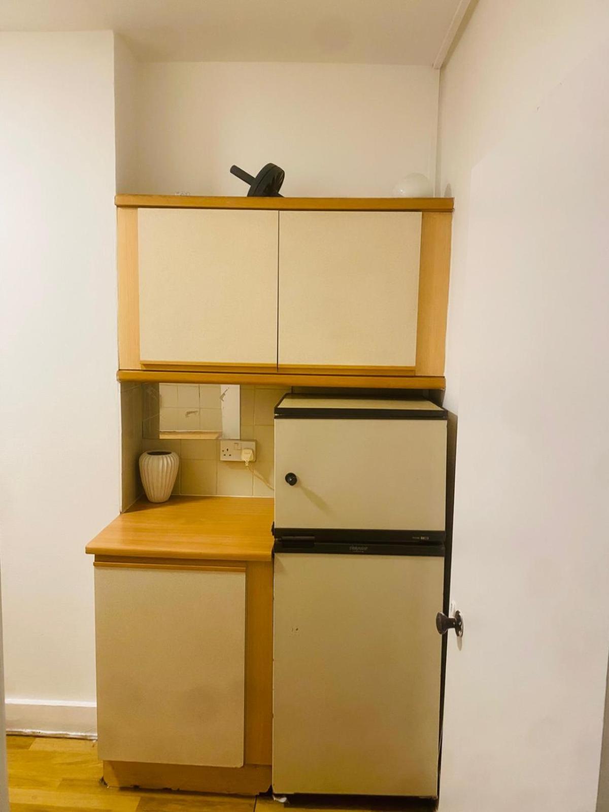 1 Bed Flat In Little Venice * London