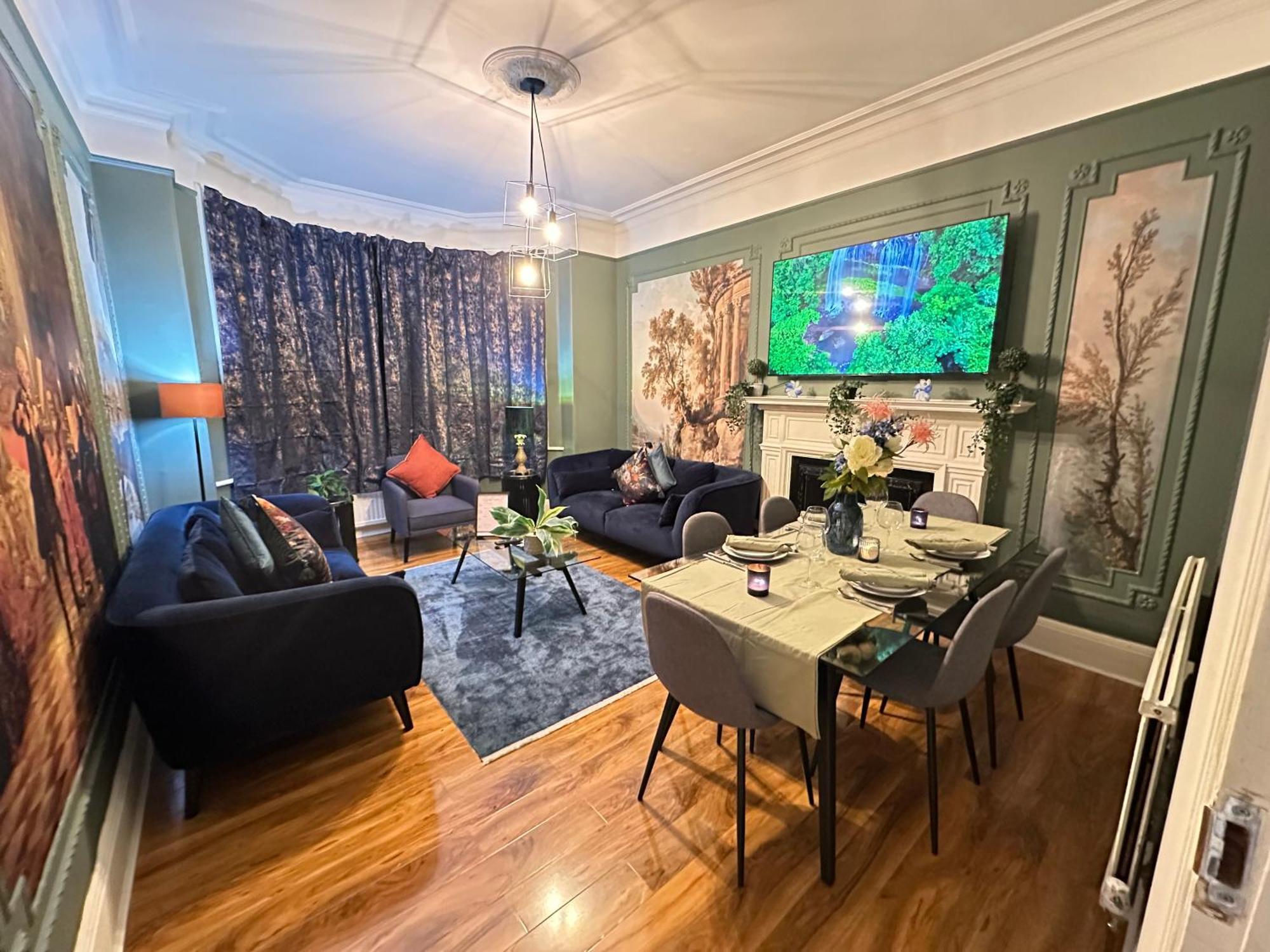 Oxford St Luxurious