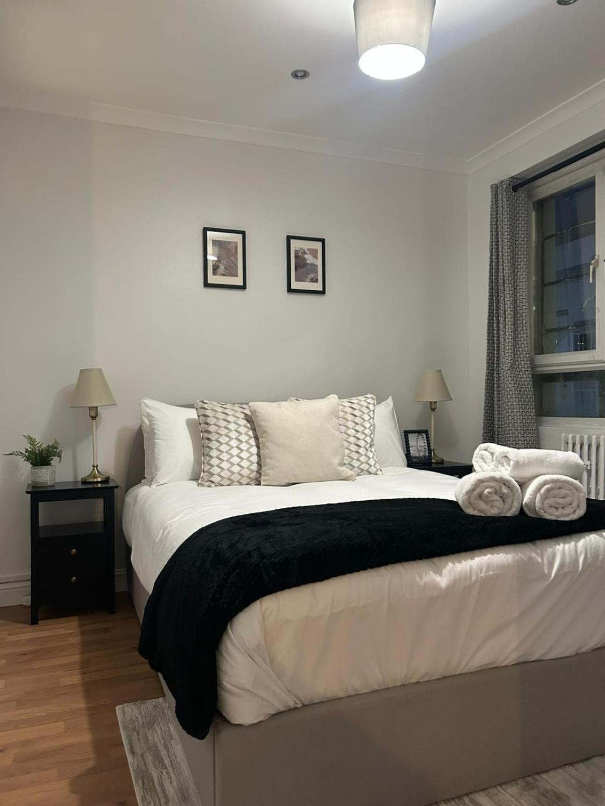 Cosy Paddington 2 Bedroom Prime Location Apartment *