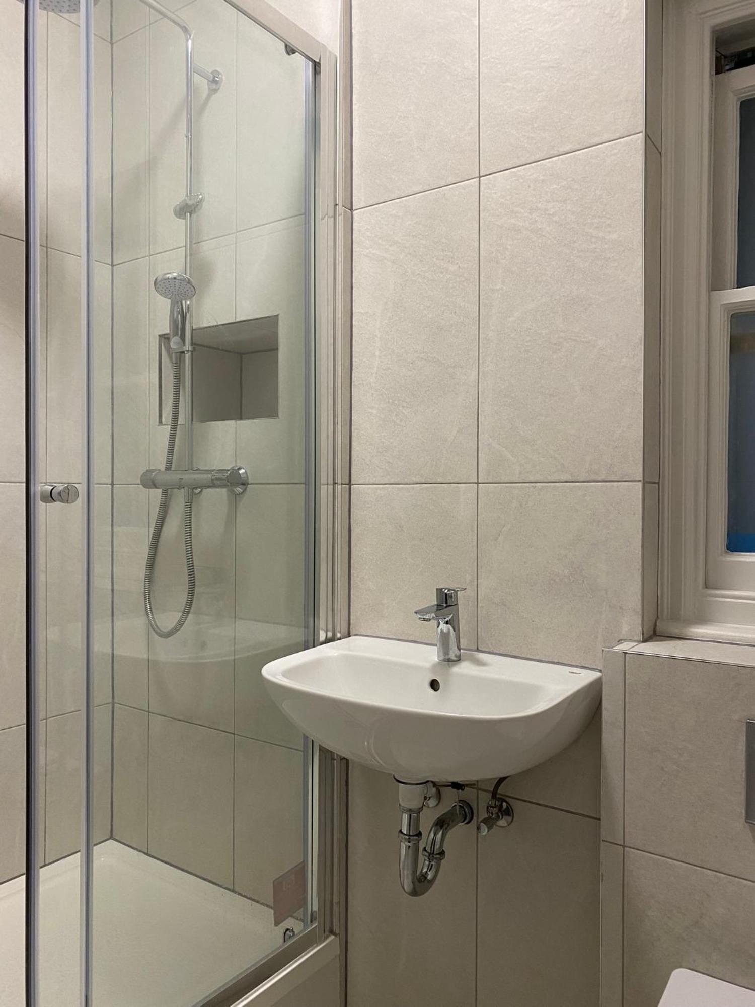 Hostel 270 Earls Court Road London