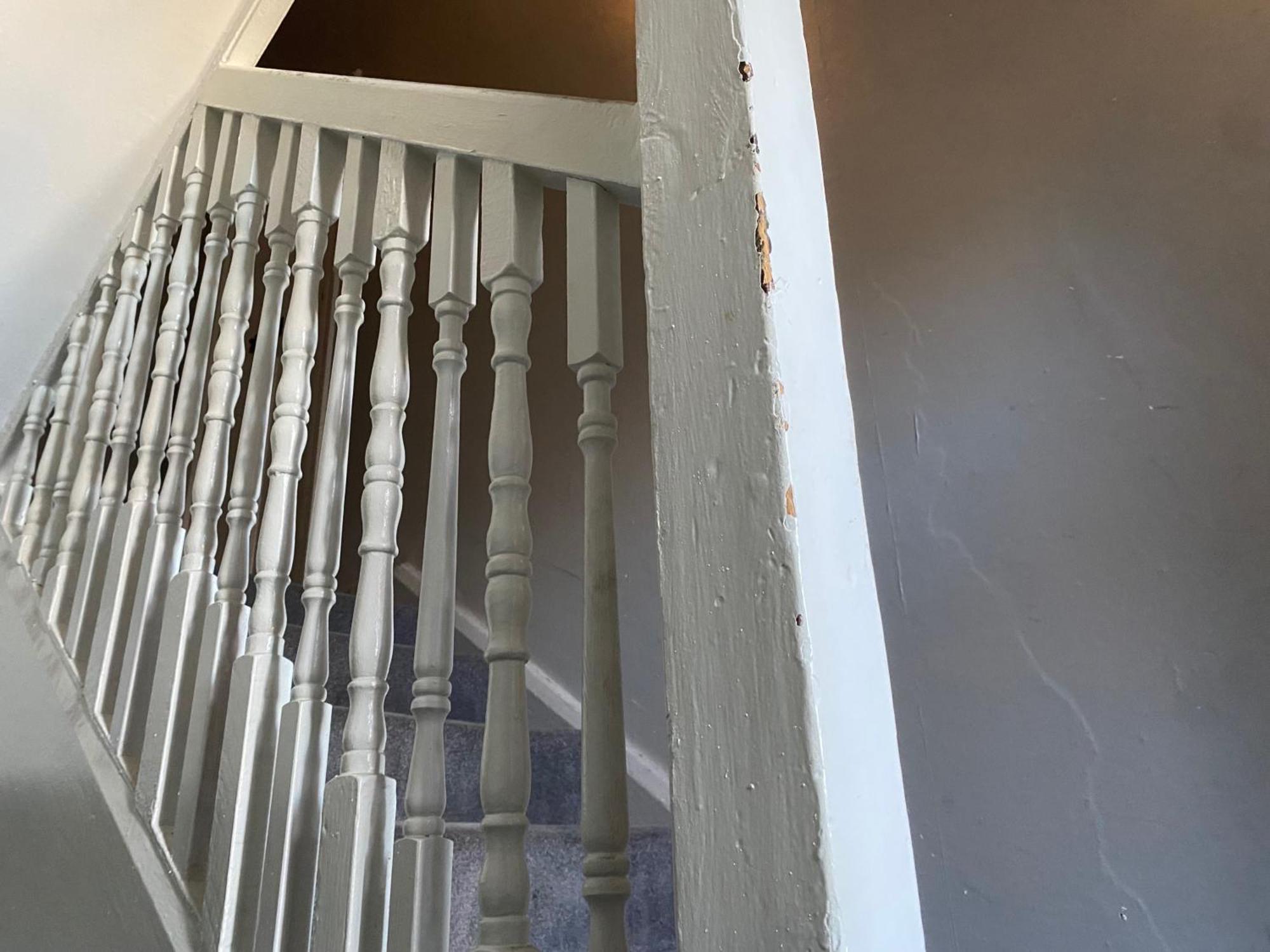 Apartment Victorian Building - Sleeps 5 - Pet Friendly