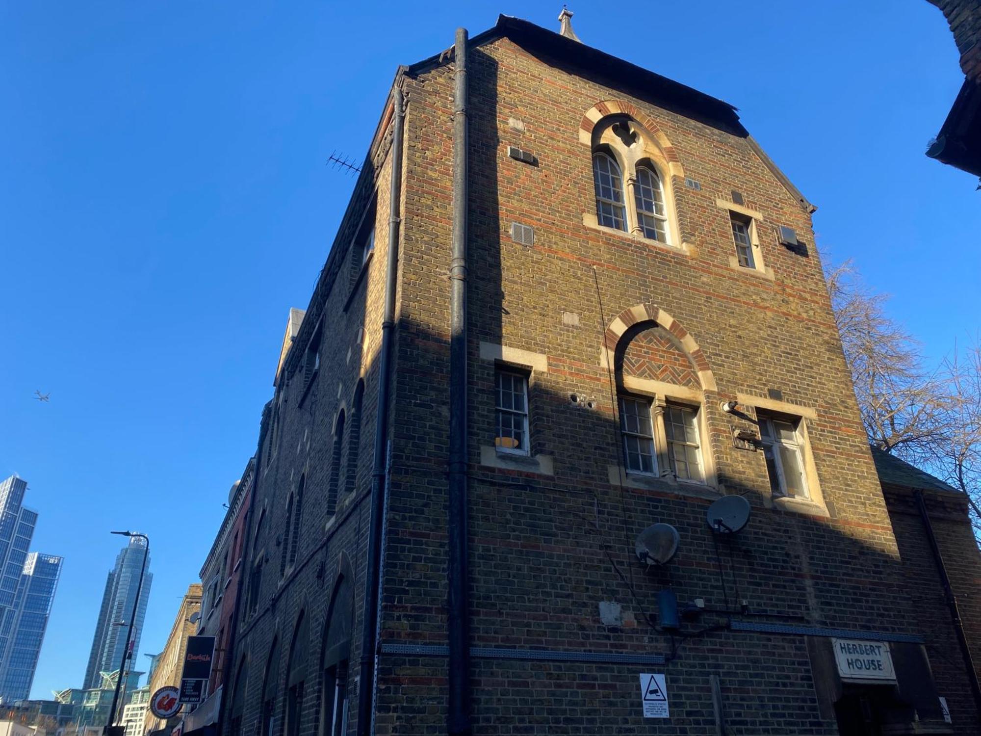 Victorian Building - Sleeps 5 - Pet Friendly London