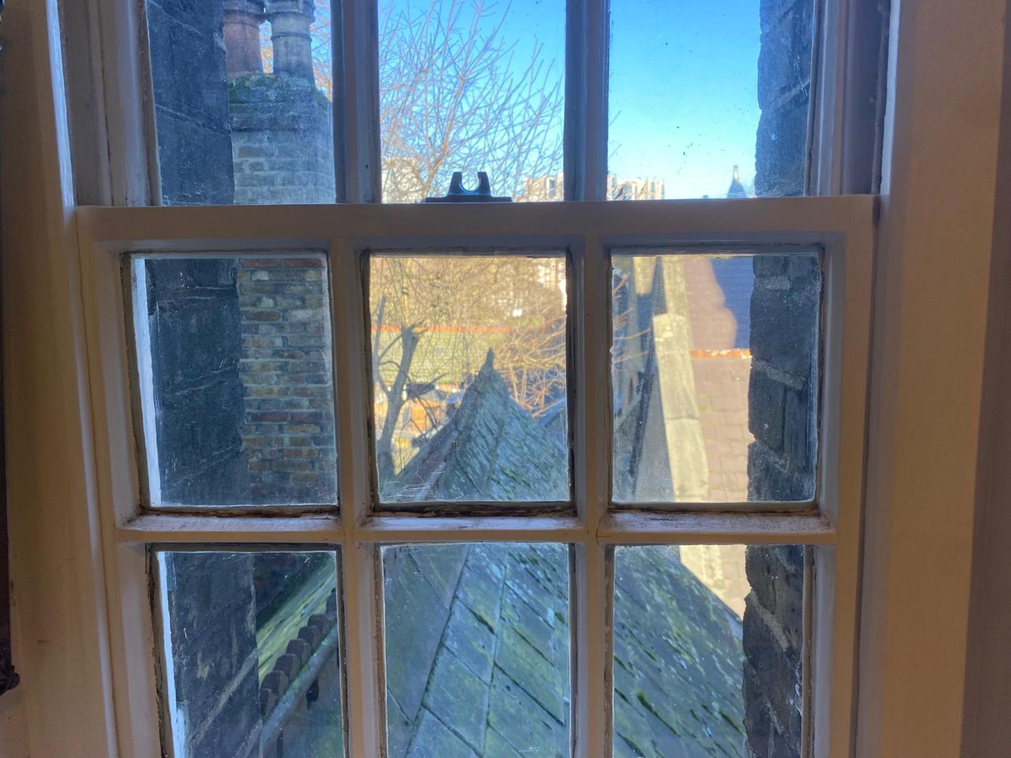 Victorian Building - Sleeps 5 - Pet Friendly Apartment