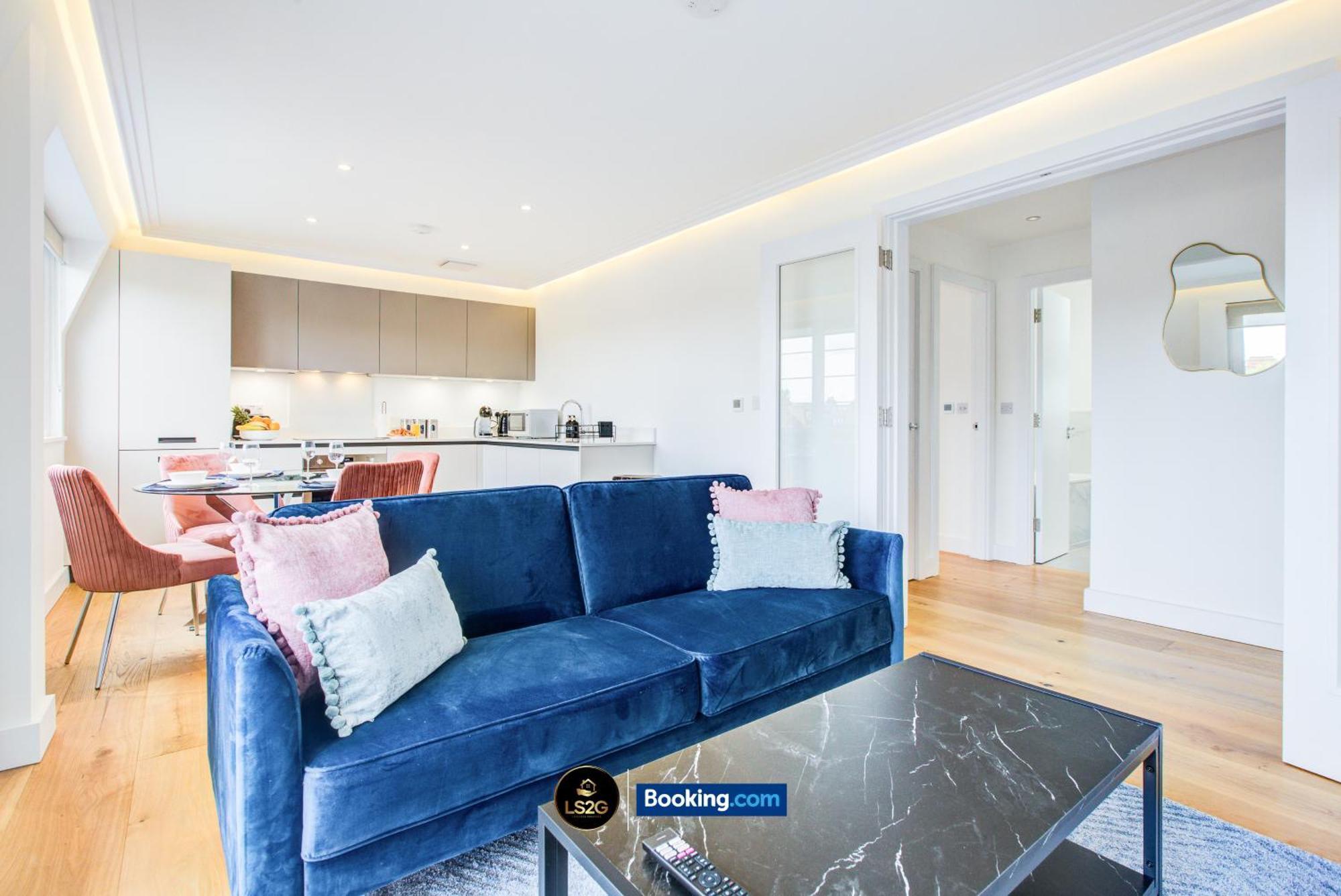 2 Bedroom By Ls2g Short Lets & Serviced Greater With Private Balcony * London