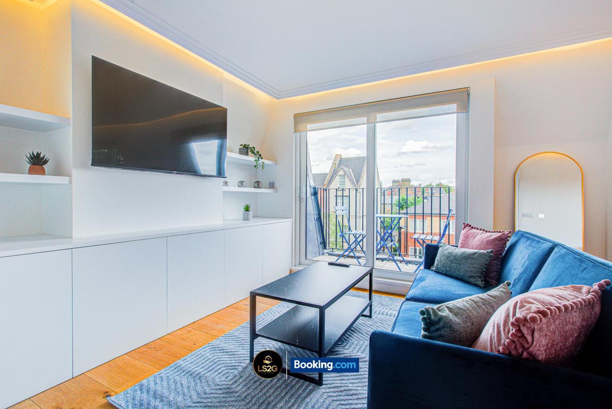 Apartment 2 Bedroom By Ls2g Short Lets & Serviced Greater With Private Balcony *