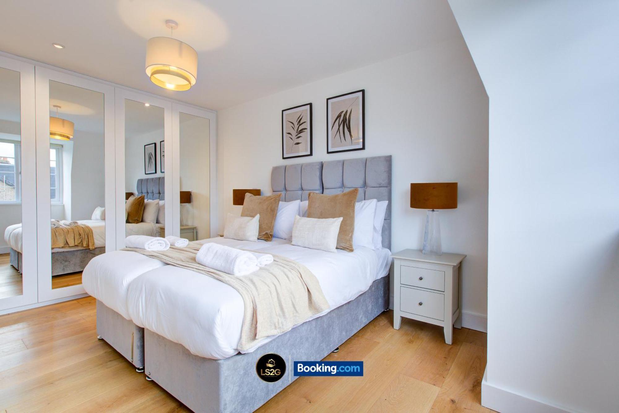 2 Bedroom By Ls2g Short Lets & Serviced Greater With Private Balcony Apartment