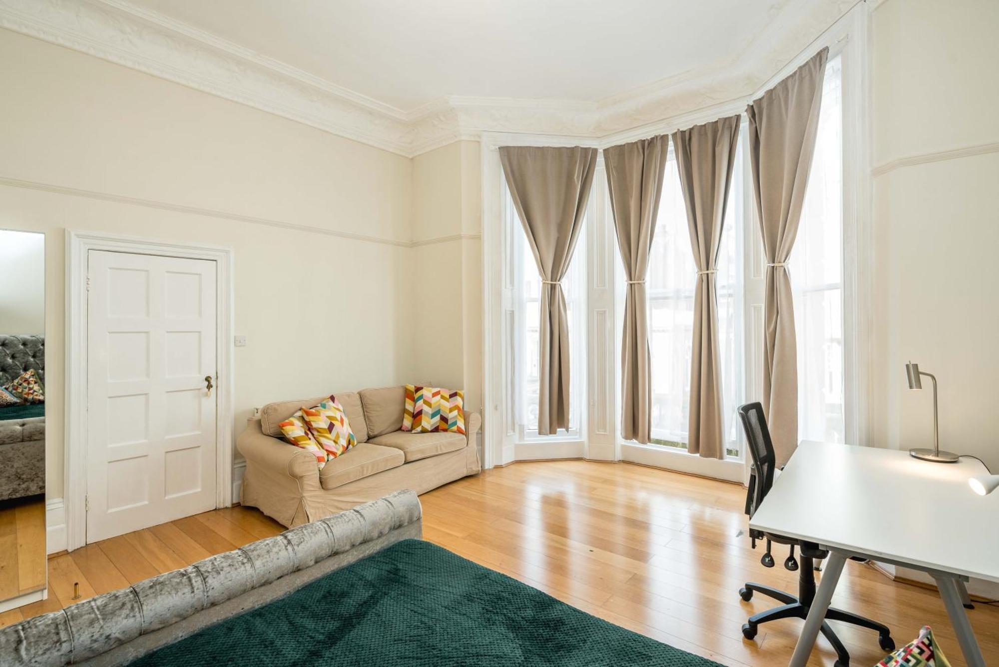 Four Beds By The Station Apartamento Londres