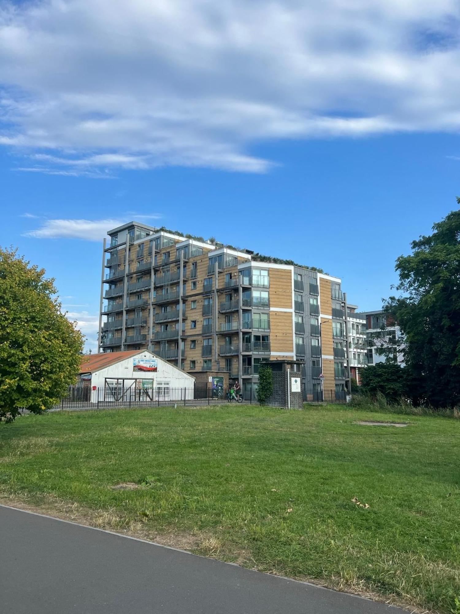 Em Southwark *