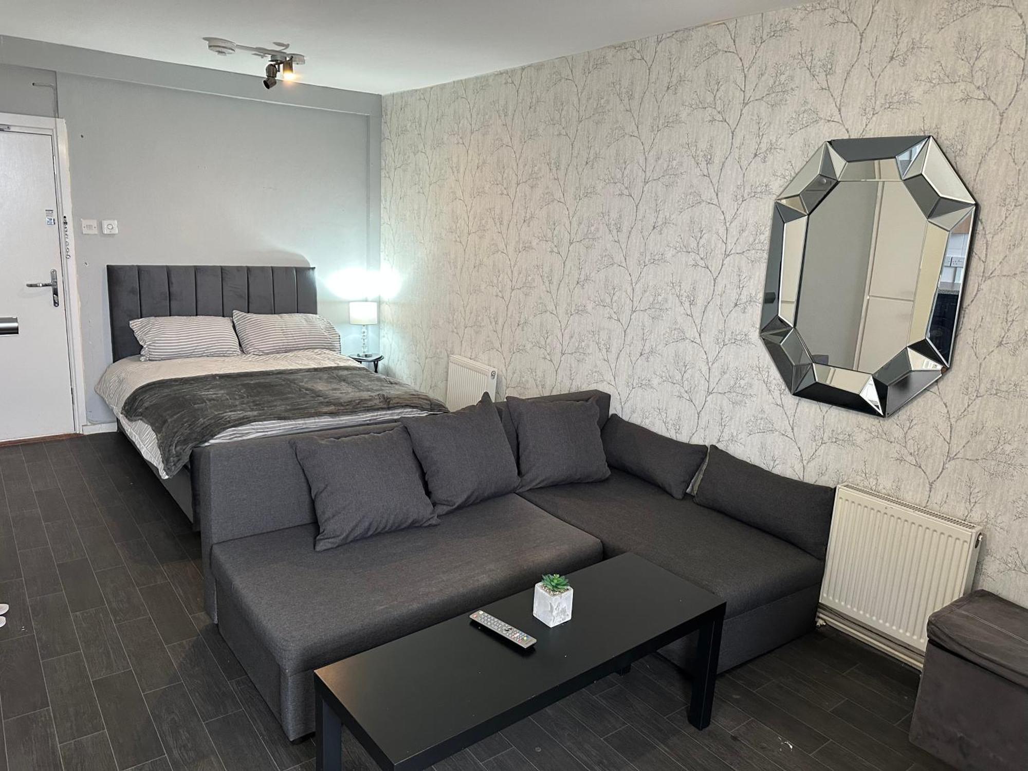 Apartment Oyes London