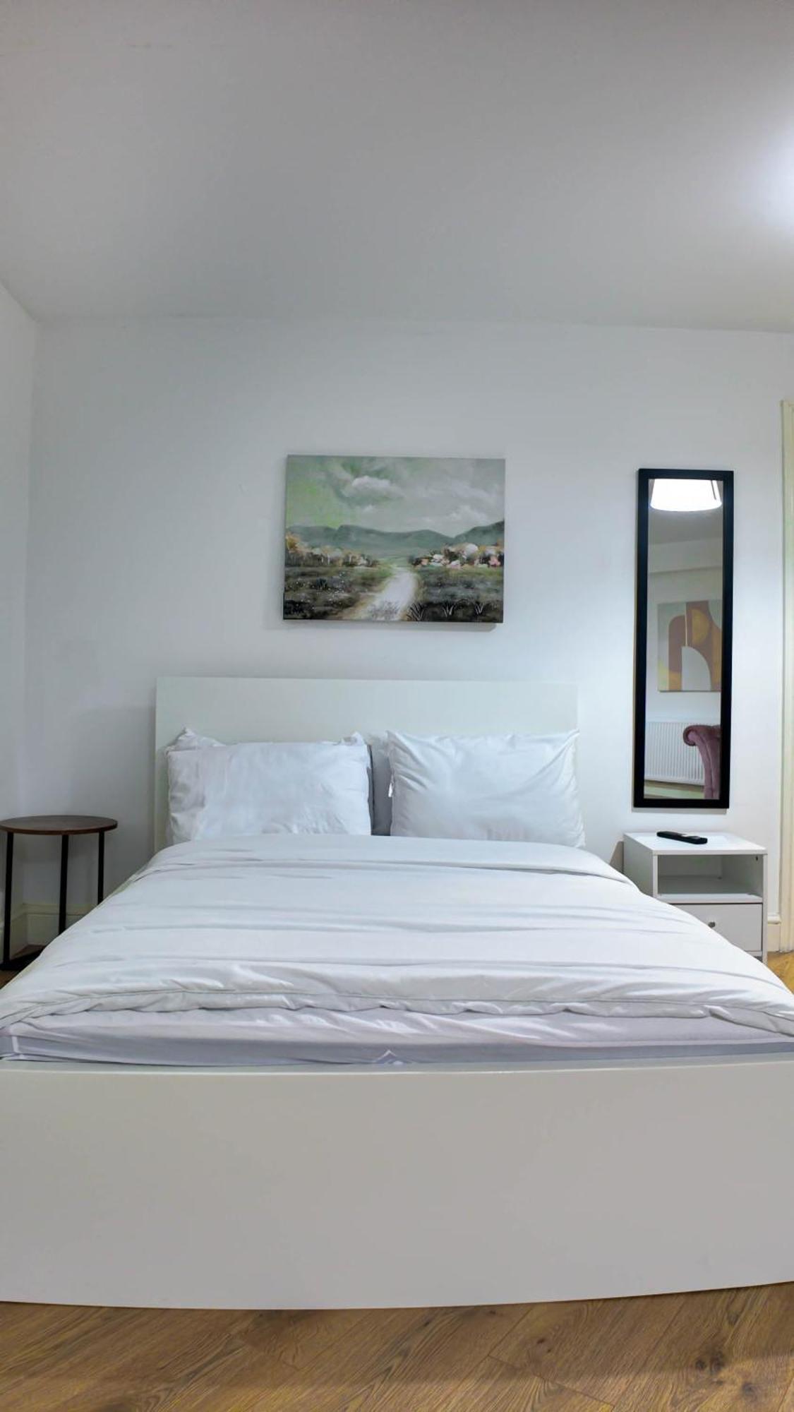Spacious 2 Bed With Patio In Camden Wr201 Appartement *