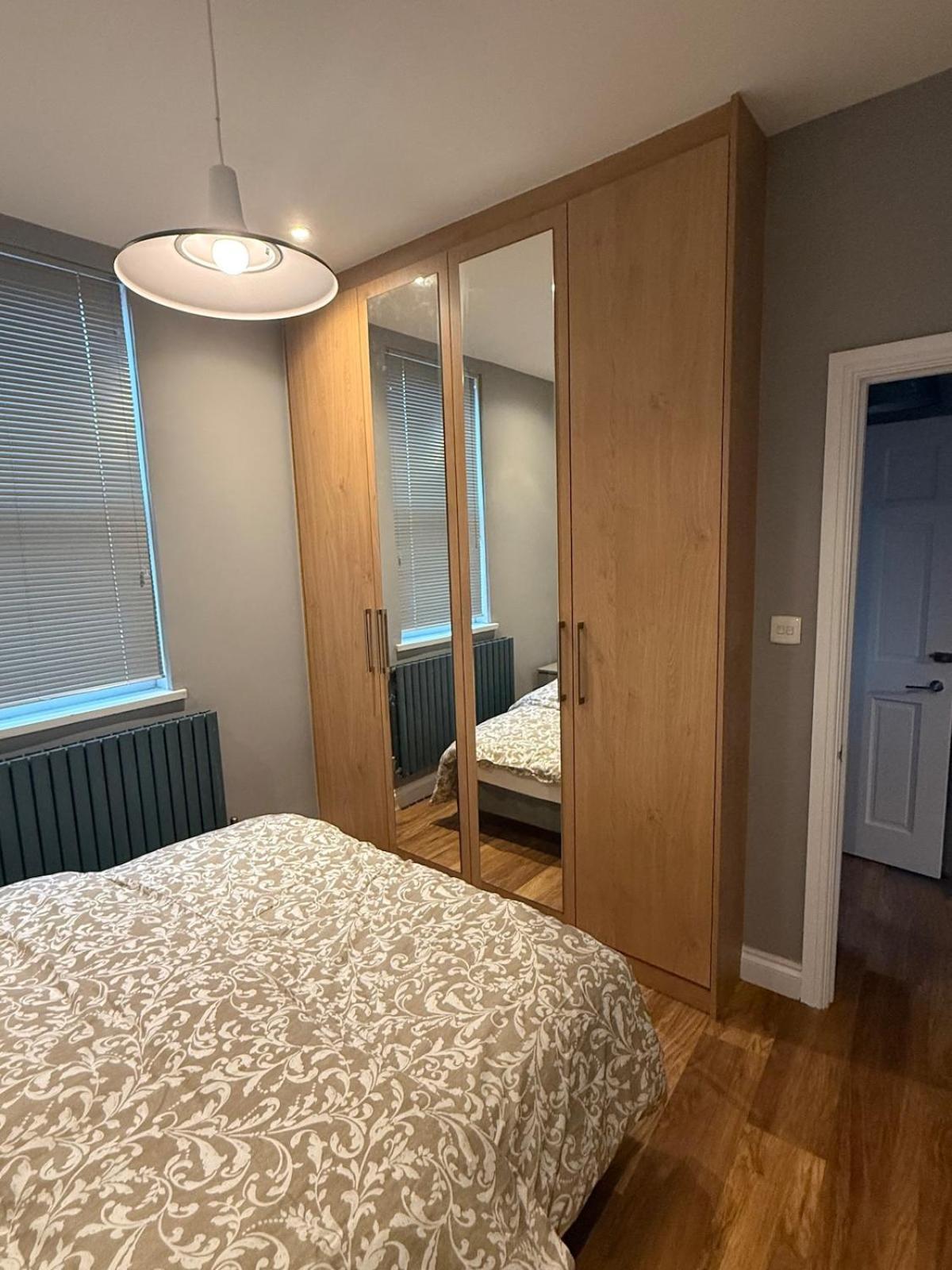 One Bed Flat In Clapham Junction Apartment *