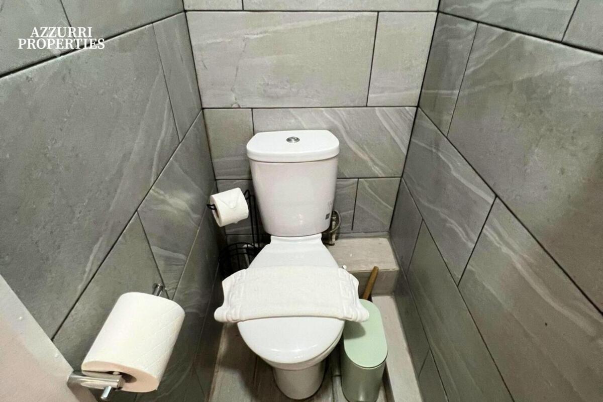 Two Bed Flat - 6 Minutes To Canning Town Station * London